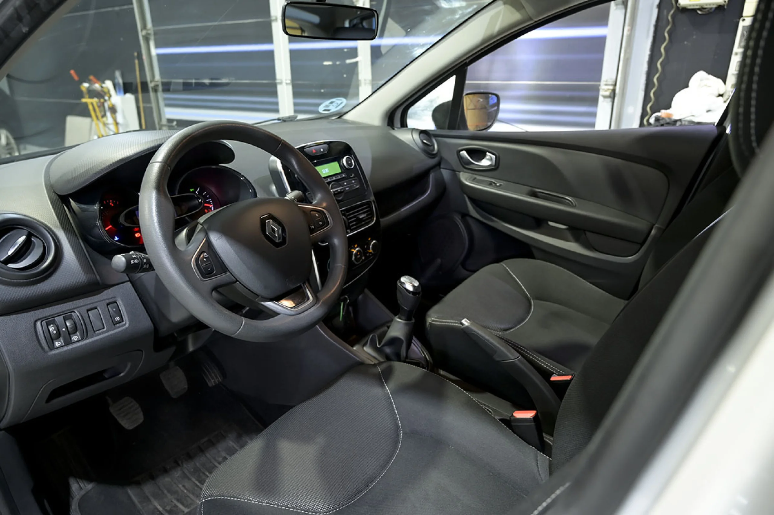 Renault Clio Business dCi 55kW 75CV 18 - Foto 6