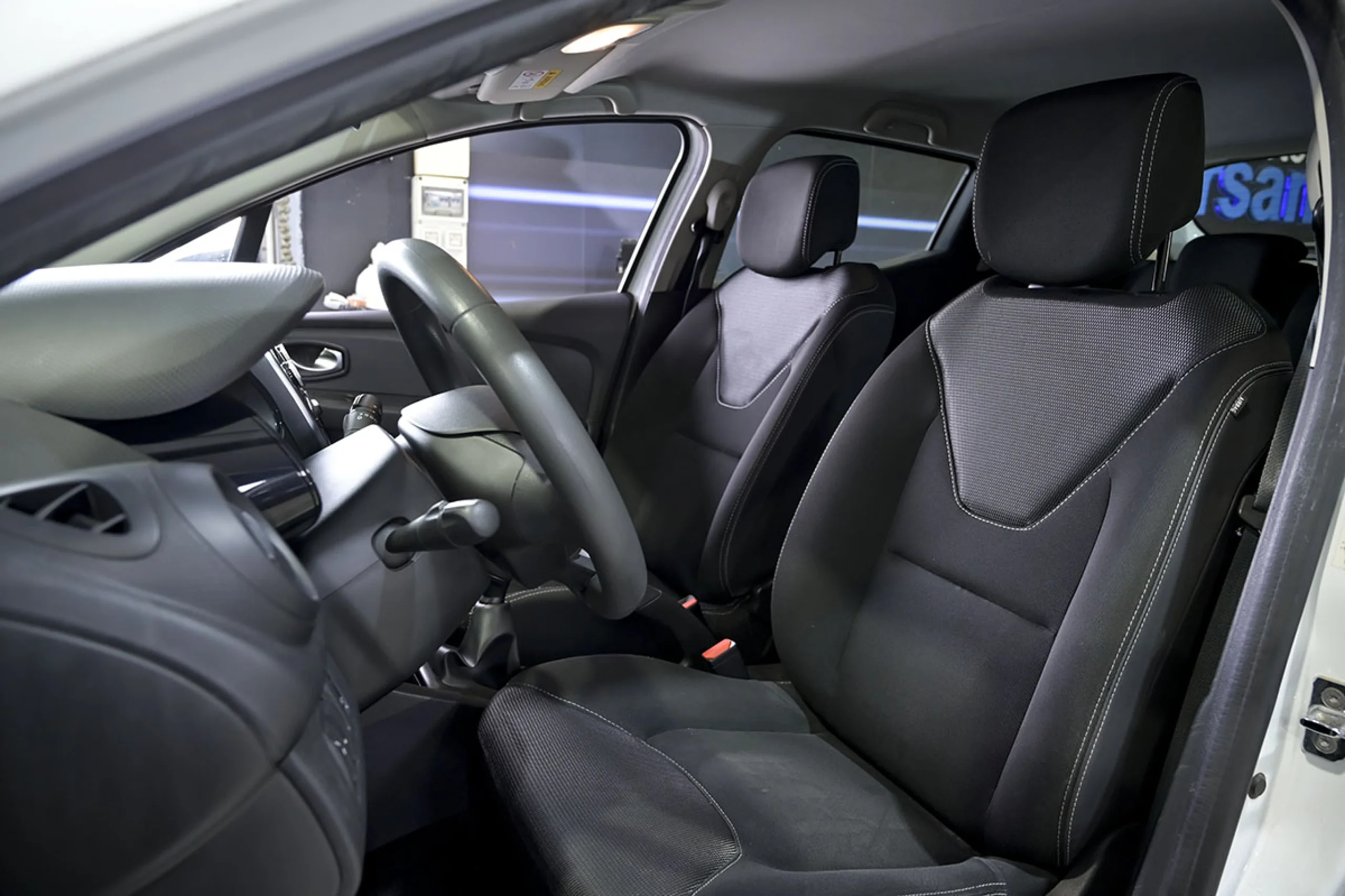 Renault Clio Business dCi 55kW 75CV 18 - Foto 9