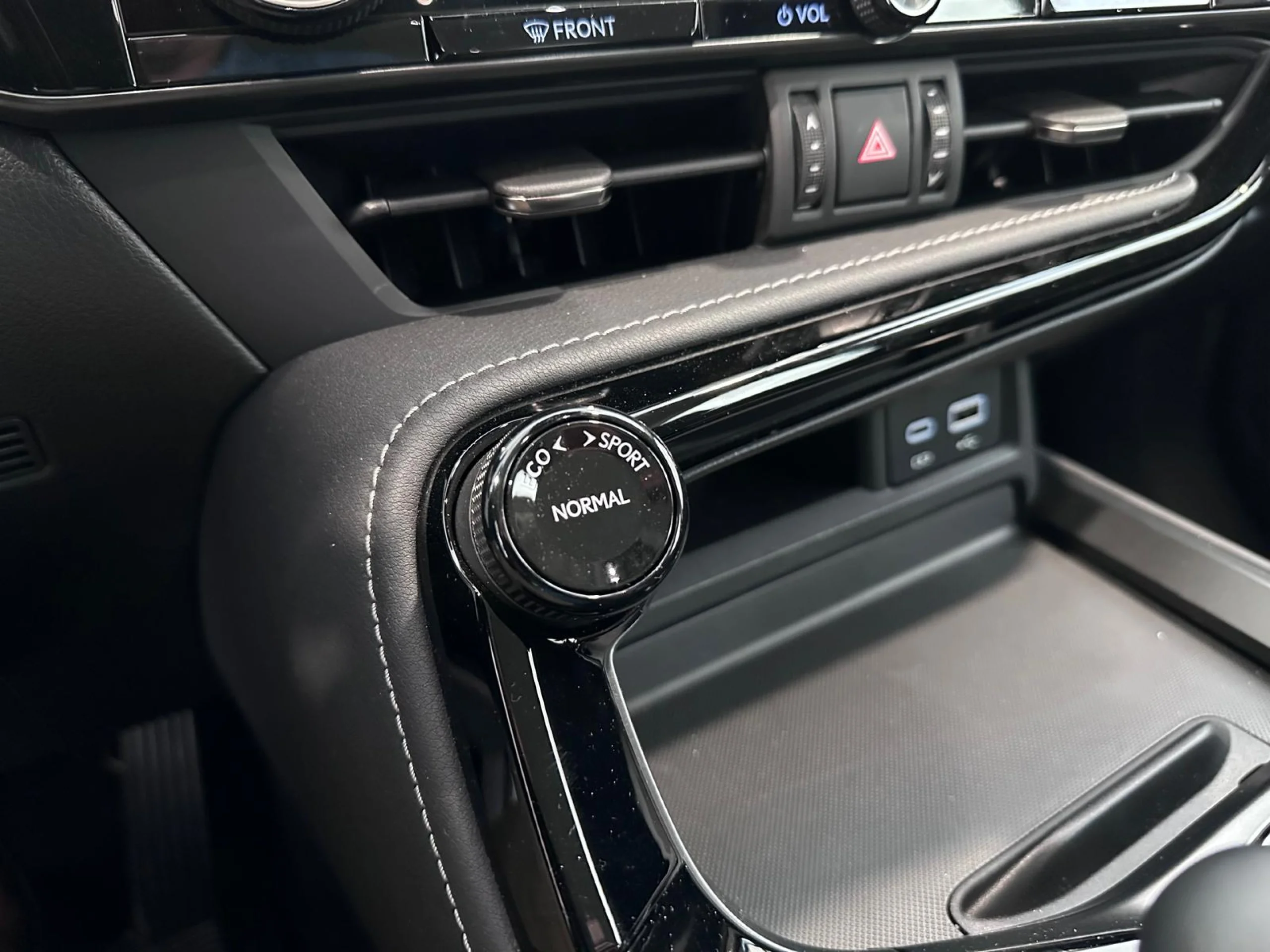 Lexus NX 350h Premium 2WD - Foto 17