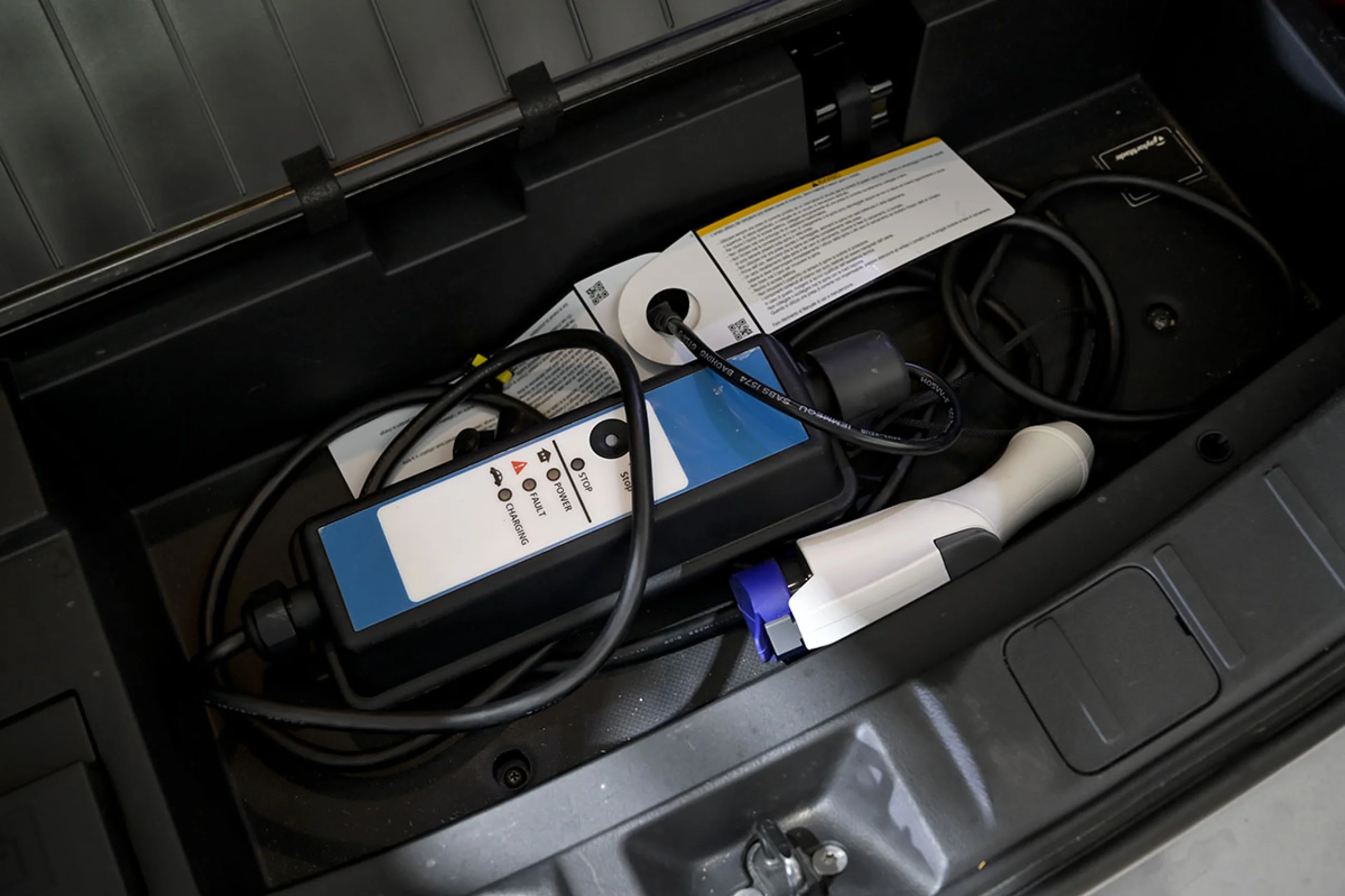 Mitsubishi Outlander 2.4 PHEV Kaiteki Auto 4WD - Foto 36