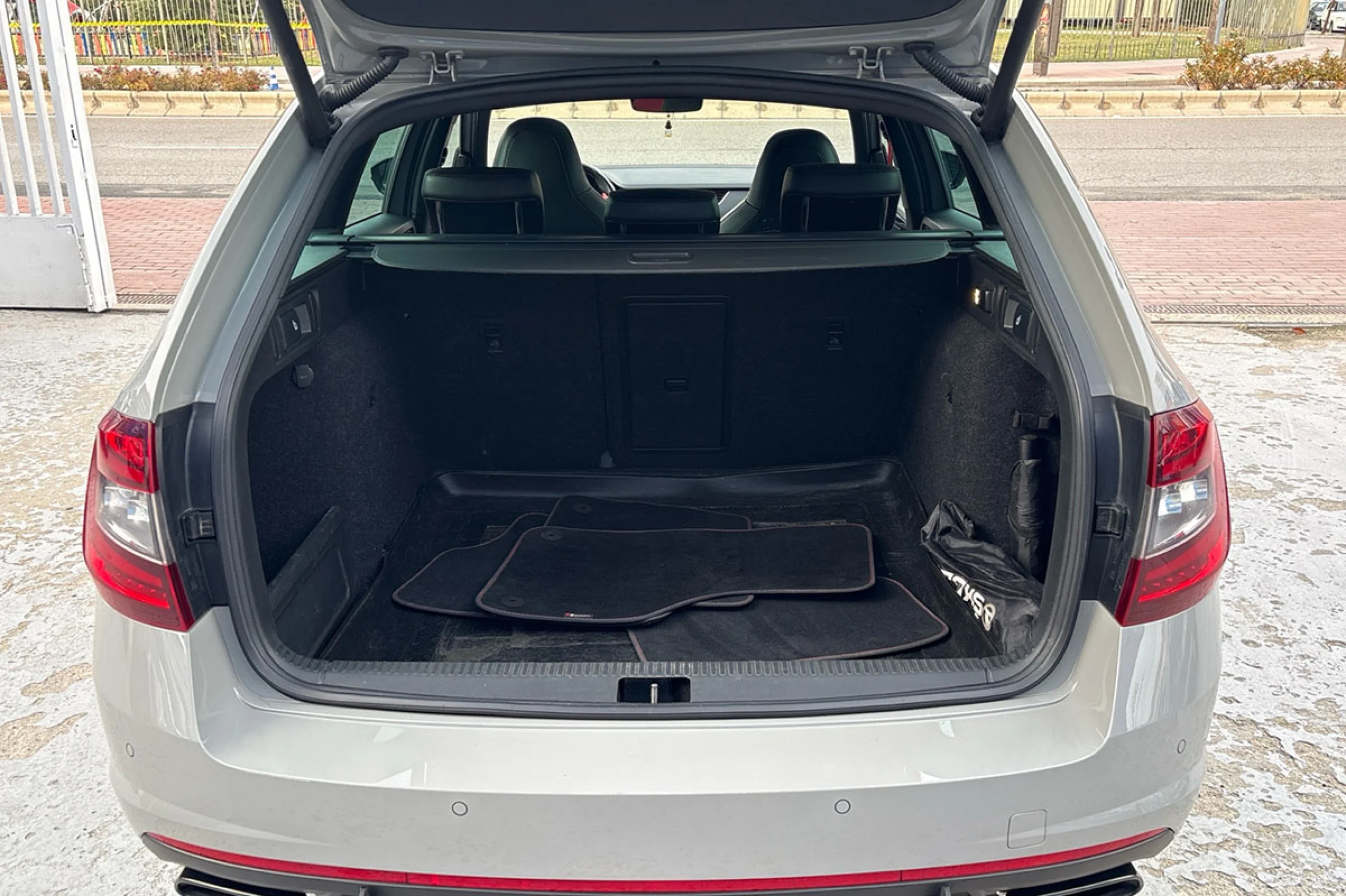 Skoda Octavia Combi 2.0 TSI 180kW 245CV DSG RS - Foto 12