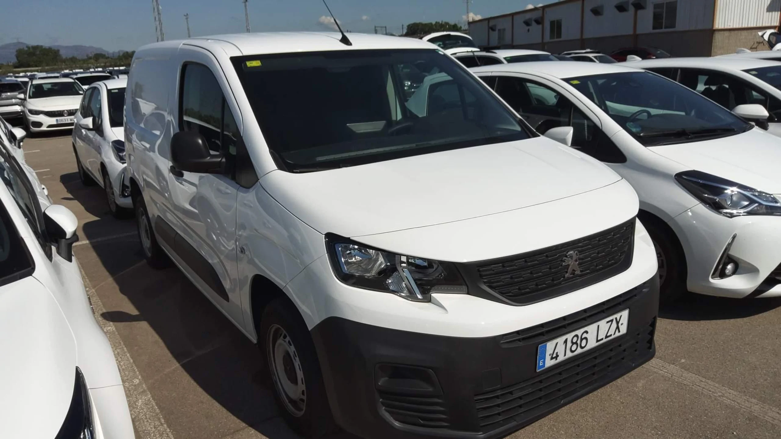 Peugeot Partner Standard 600kg BlueHDi 73kW - Foto 4