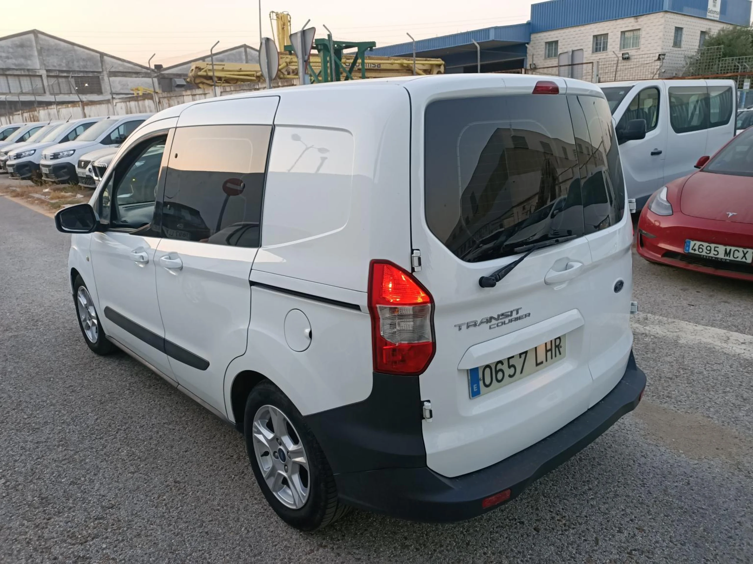 Ford Transit Courier Kombi 1.5 TDCi 56kW Trend - Foto 2