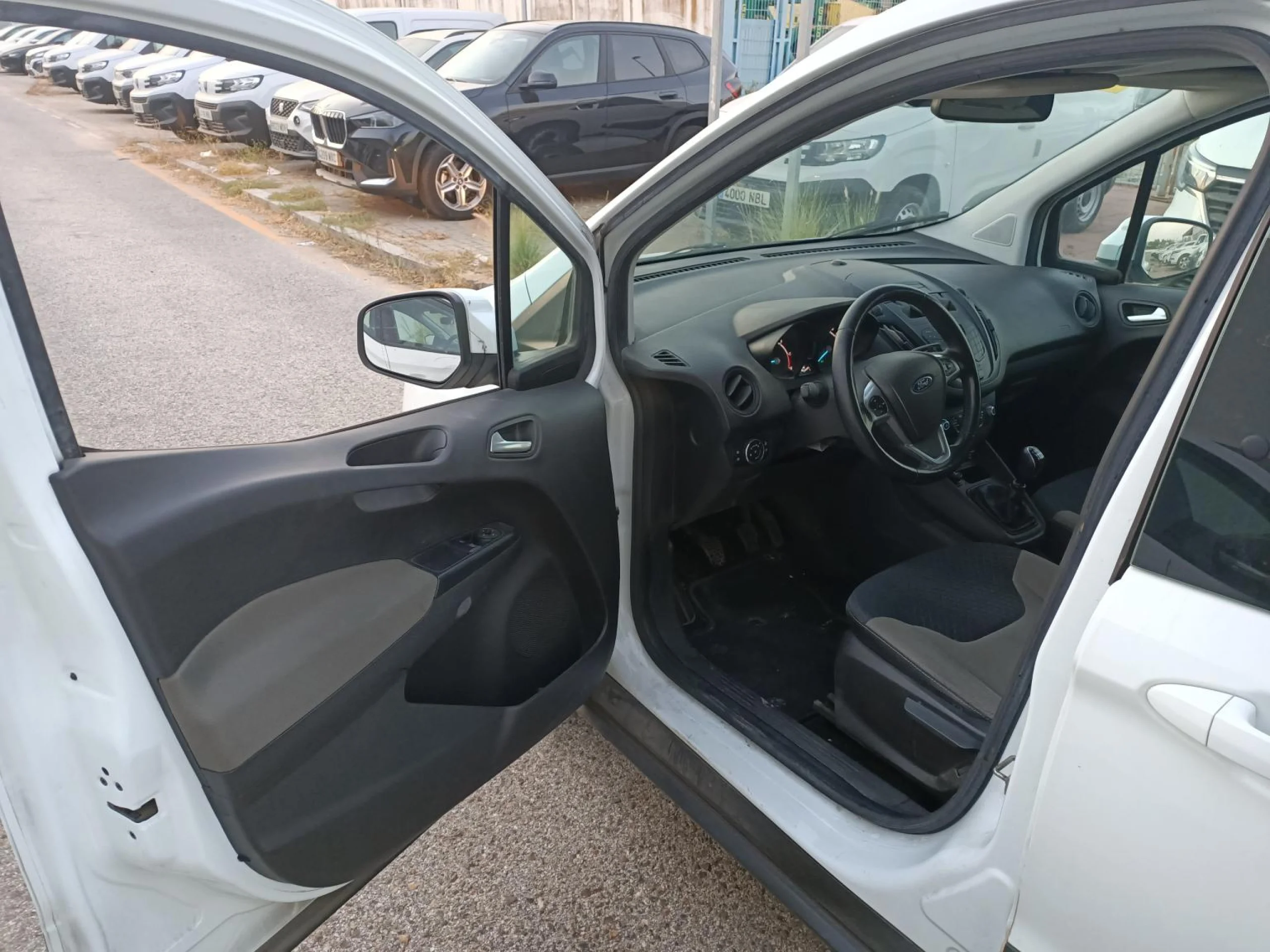 Ford Transit Courier Kombi 1.5 TDCi 56kW Trend - Foto 5