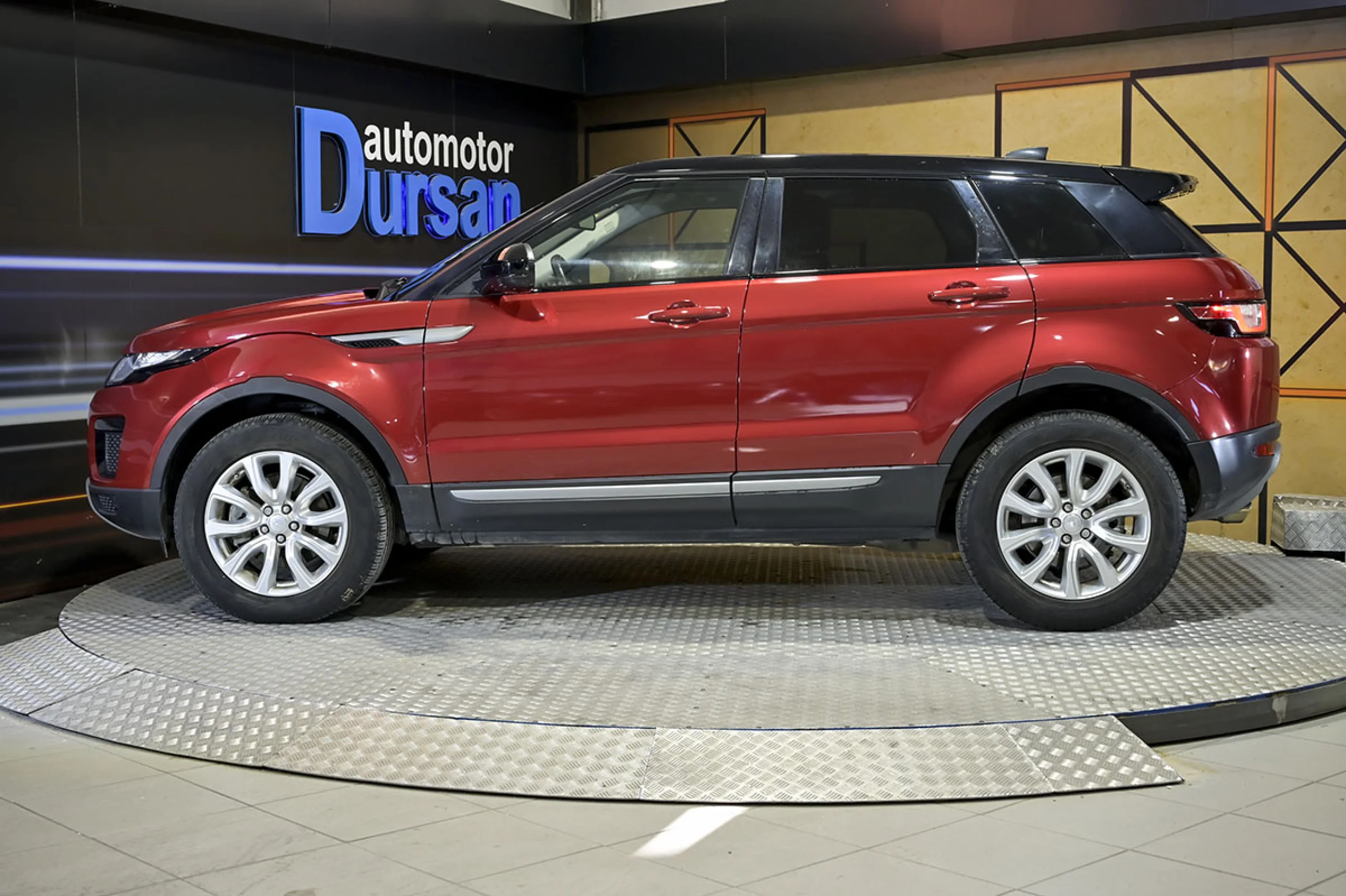 Land Rover Range Rover Evoque 2.0L TD4 Diesel 110kW 150CV 4x4 SE - Foto 18