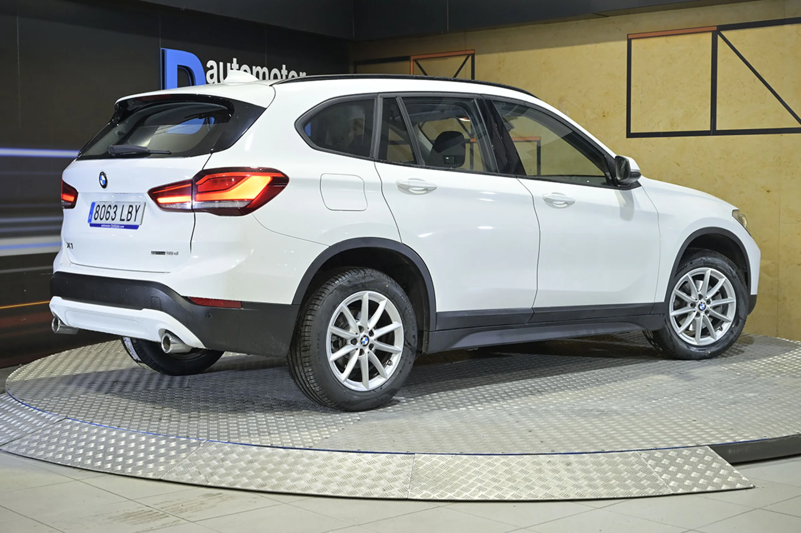 BMW X1 sDrive18dA Business - Foto 5