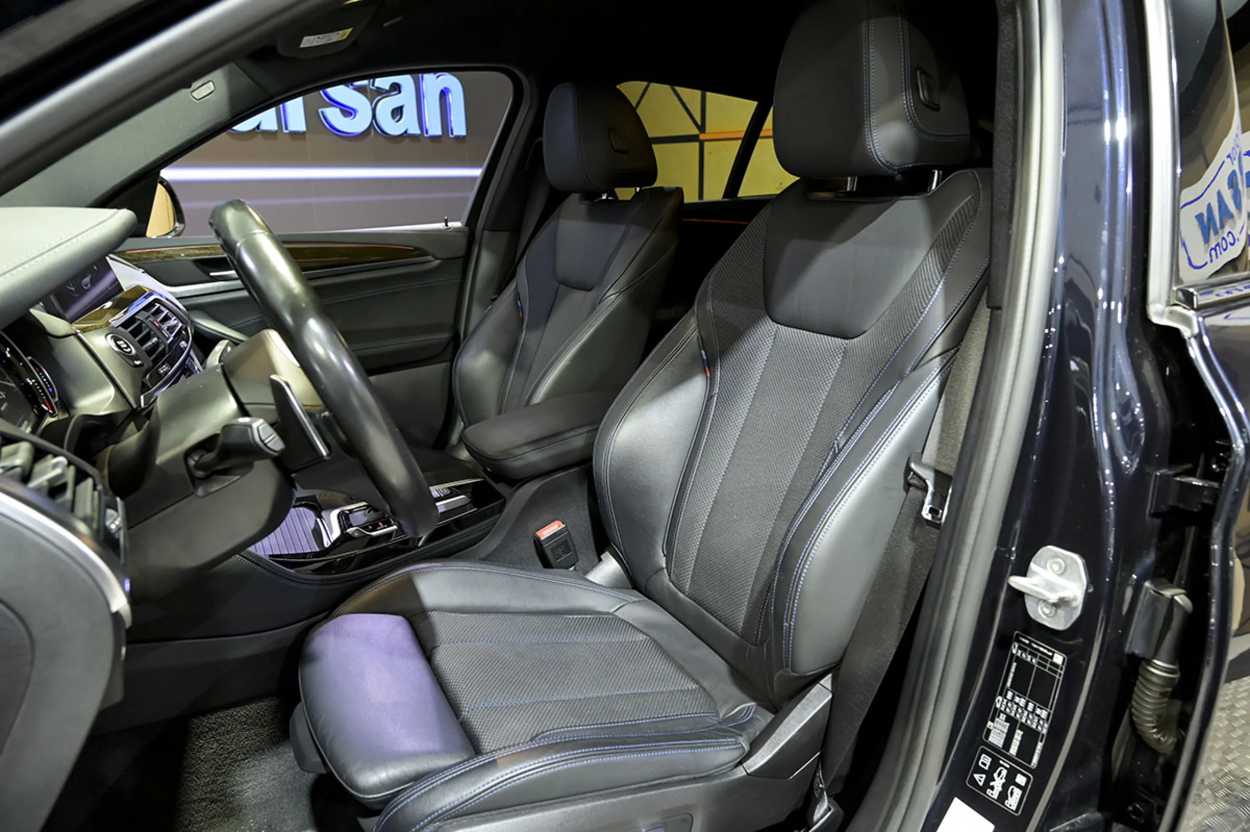 BMW X4 M40d - Foto 17