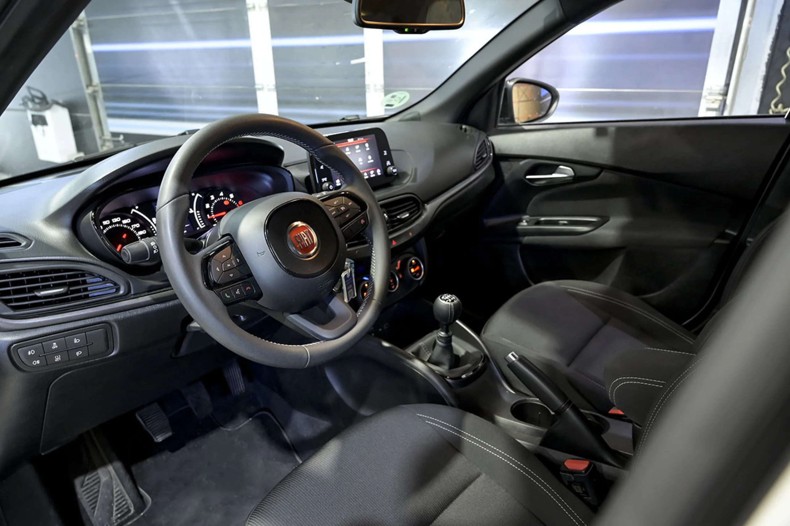 Fiat Tipo 5P 1.4 TJet 88kW 120CV SDesign - Foto 6