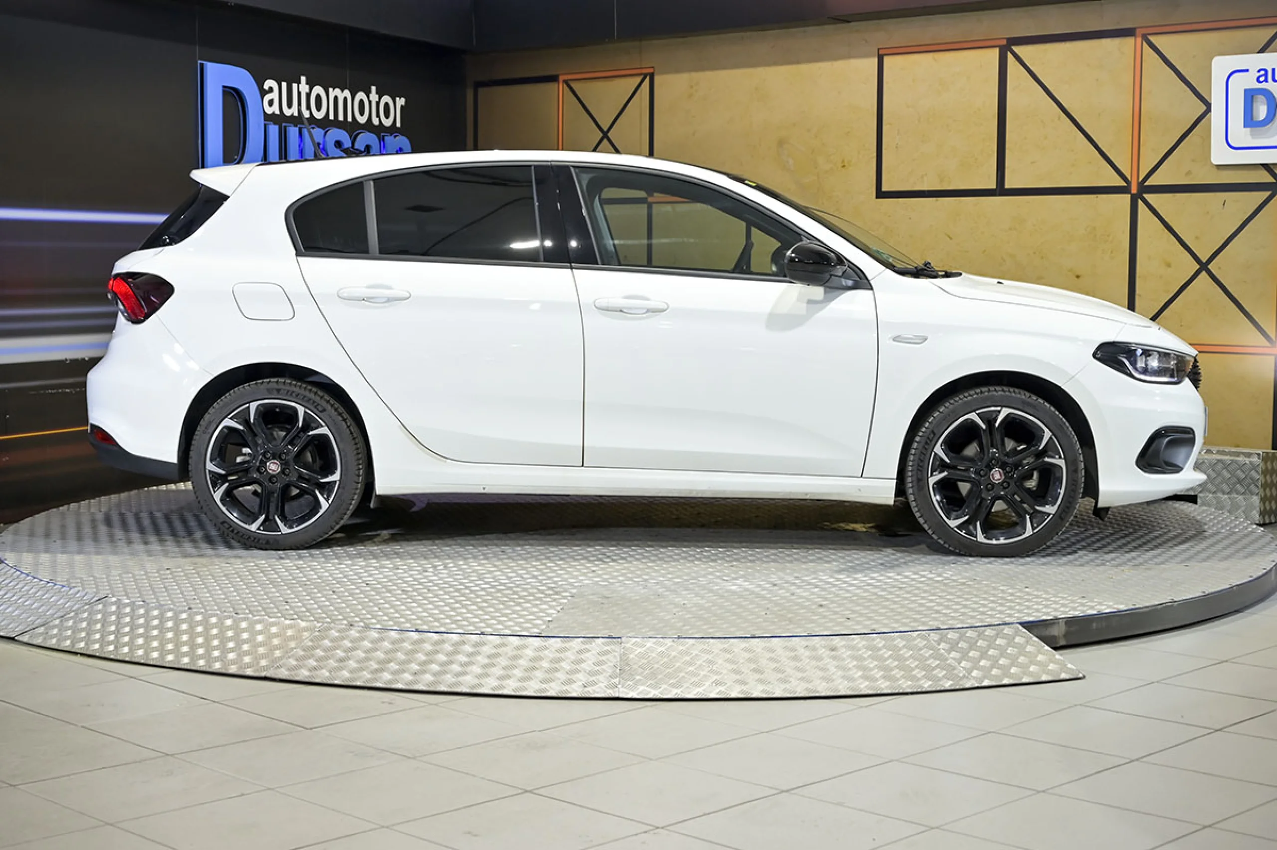 Fiat Tipo 5P 1.4 TJet 88kW 120CV SDesign - Foto 20