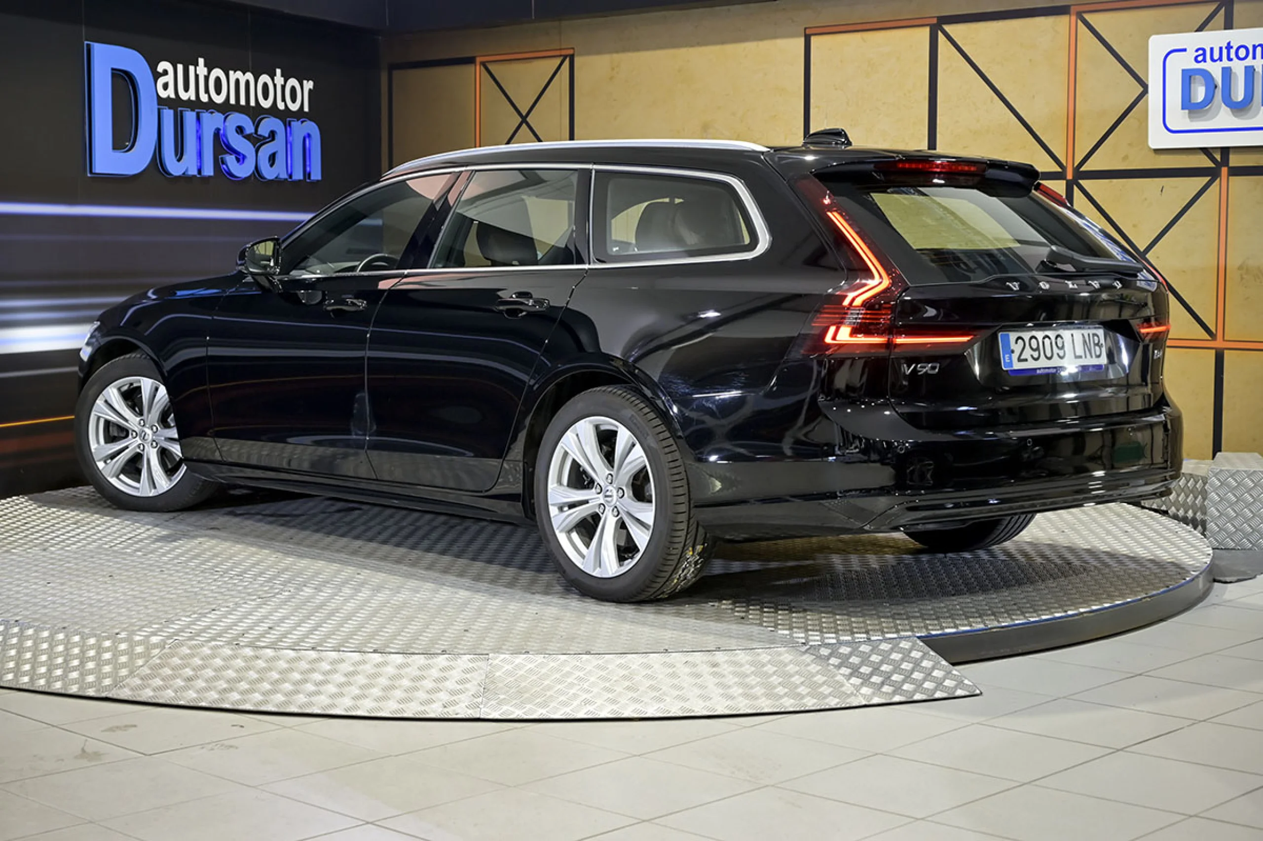 Volvo V90 2.0 D4 Momentum Pro Auto - Foto 4