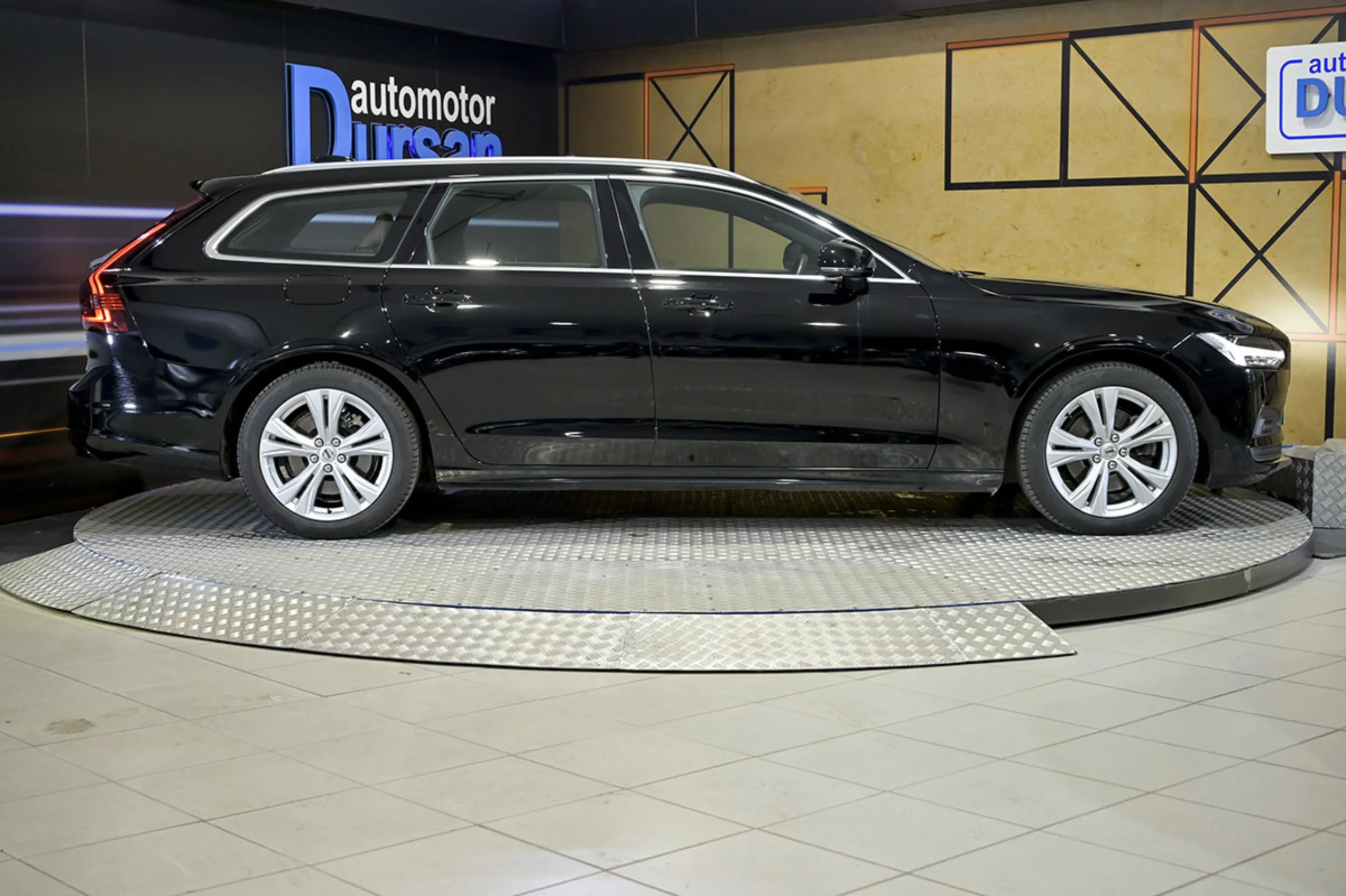 Volvo V90 2.0 D4 Momentum Pro Auto - Foto 20