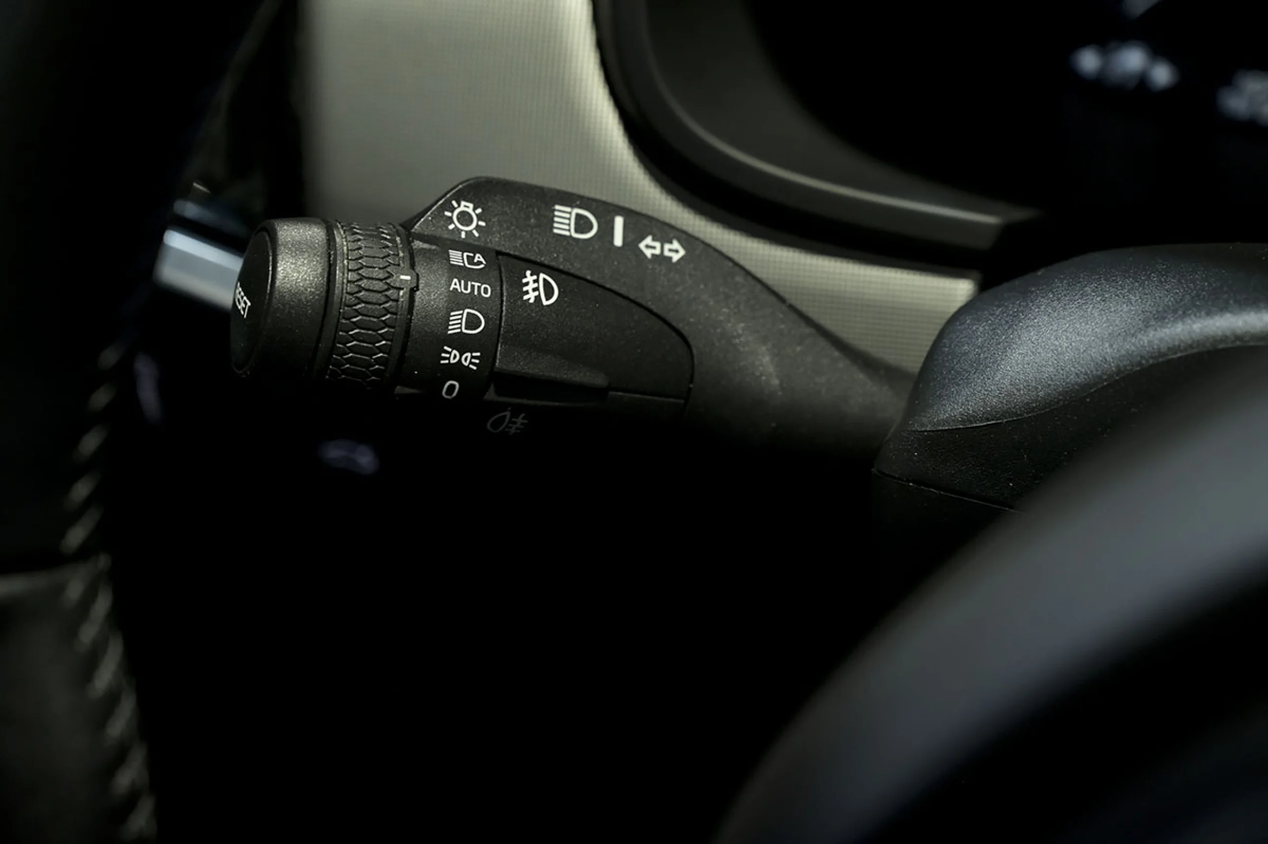 Volvo V90 2.0 D4 Momentum Pro Auto - Foto 26