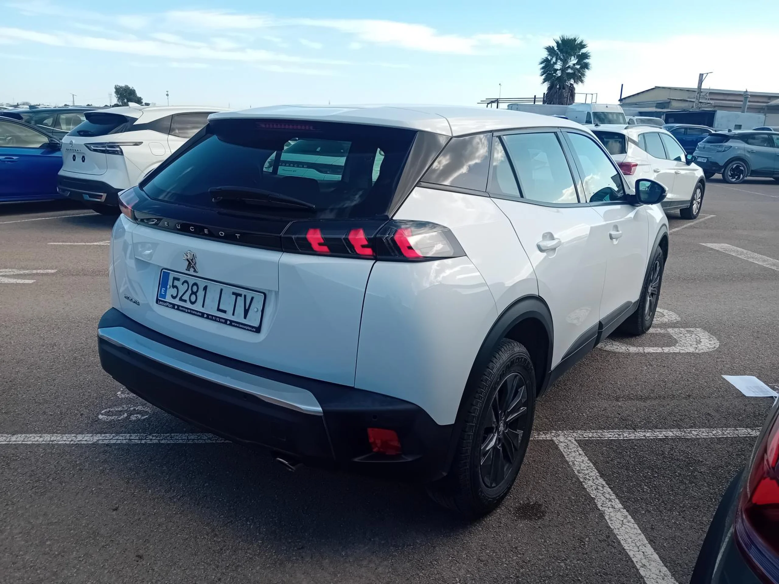 Peugeot 2008 Active Pack BlueHDI 81kW (110CV) - Foto 3