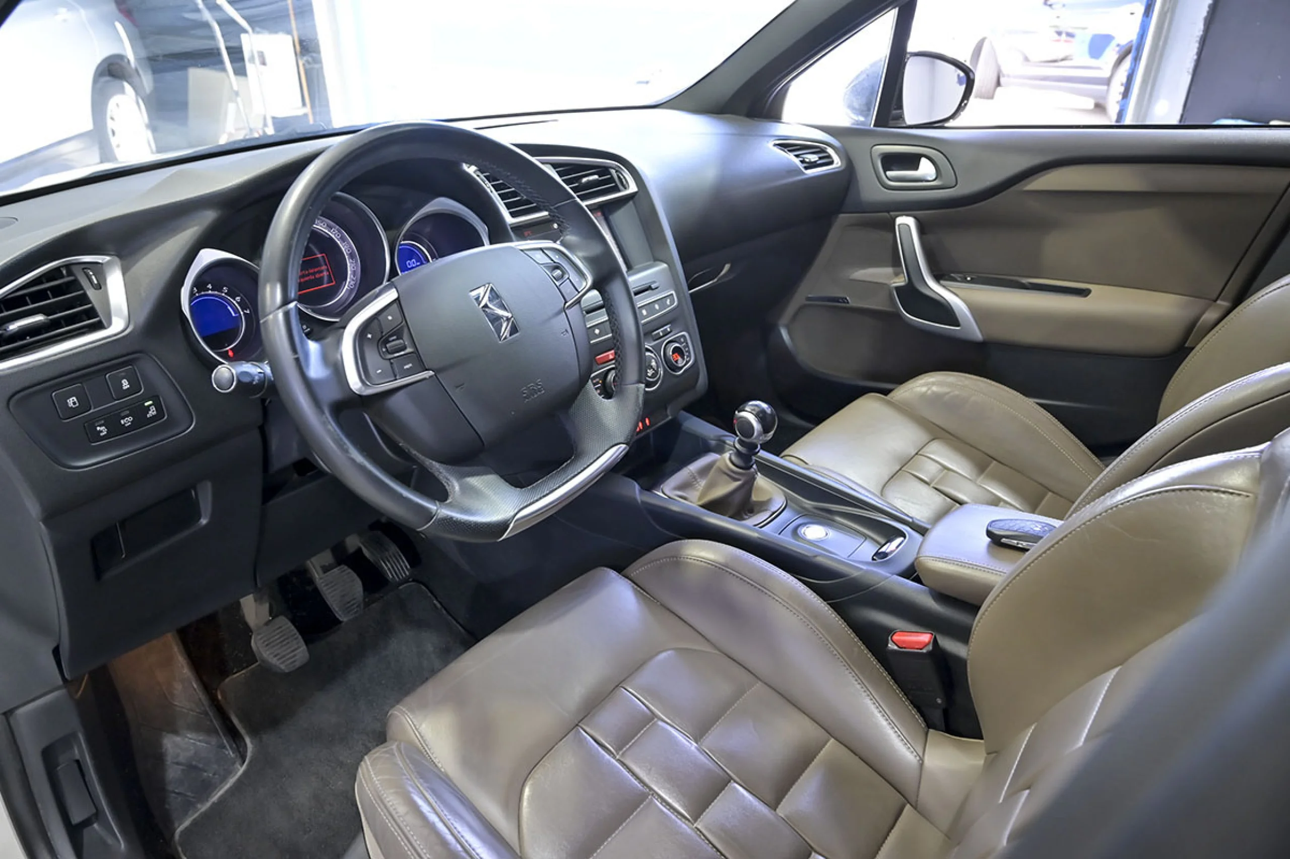 DS DS4 DS 4 Crossback 1.2 PureTech 130cv SS Desire - Foto 6