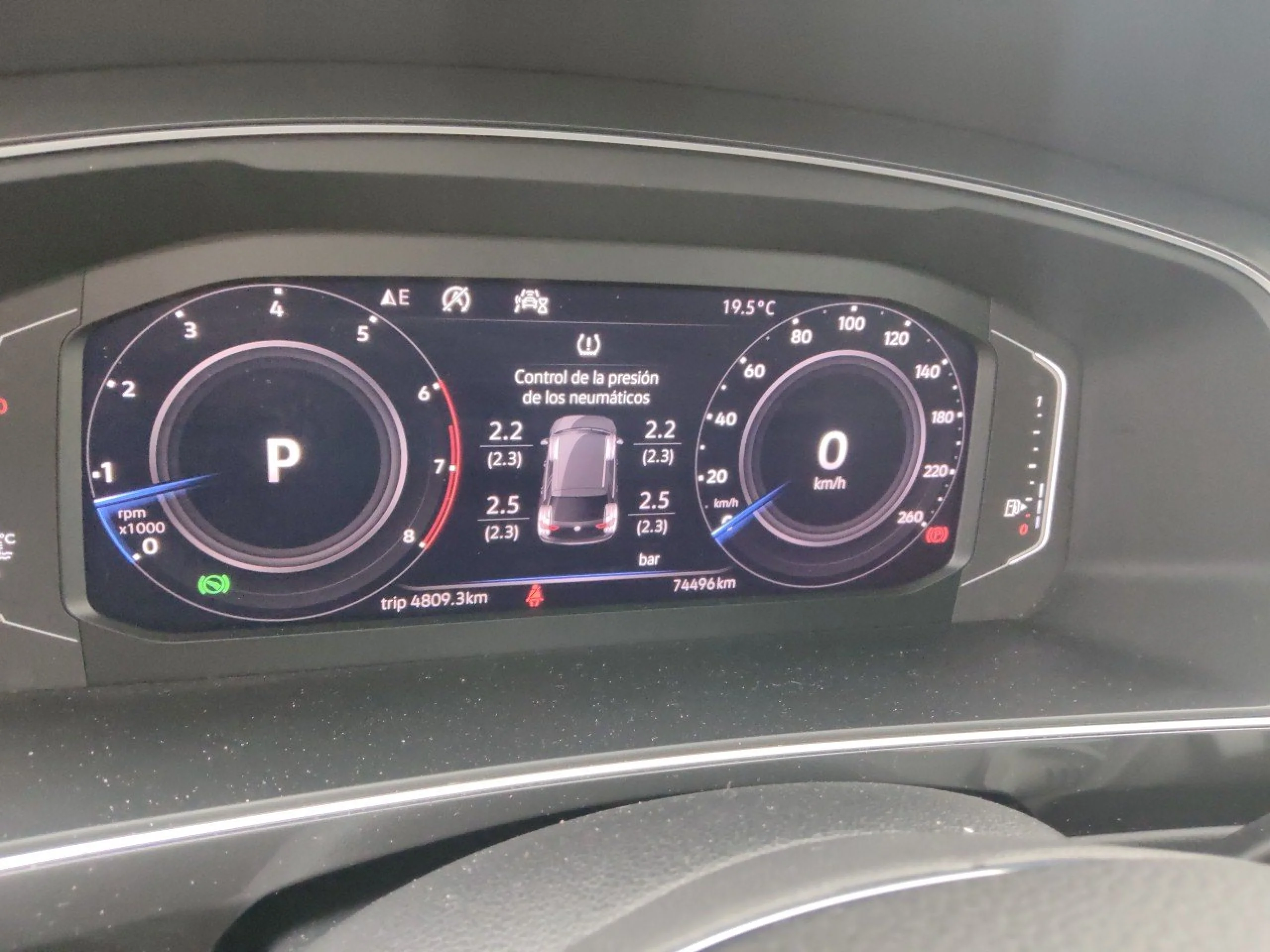 Volkswagen Tiguan Advance 1.5 TSI 110kW (150CV) DSG - Foto 8