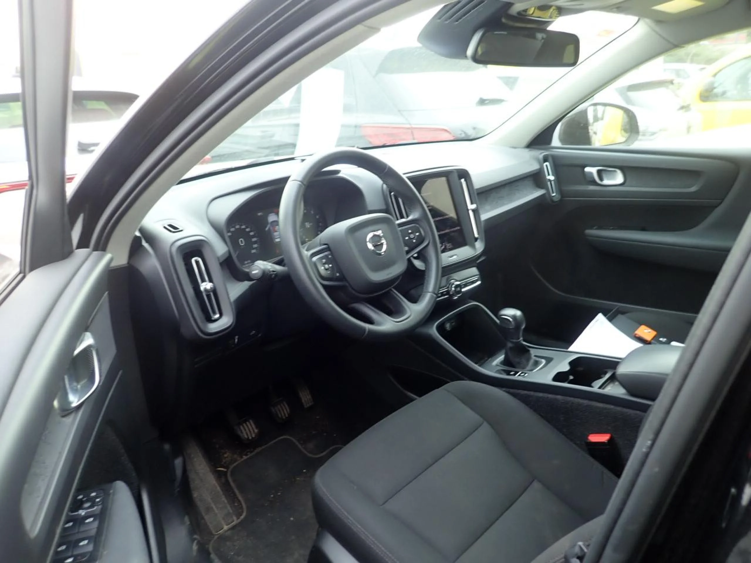 Volvo XC 40 XC40 1.5 T2 Momentum Core - Foto 5