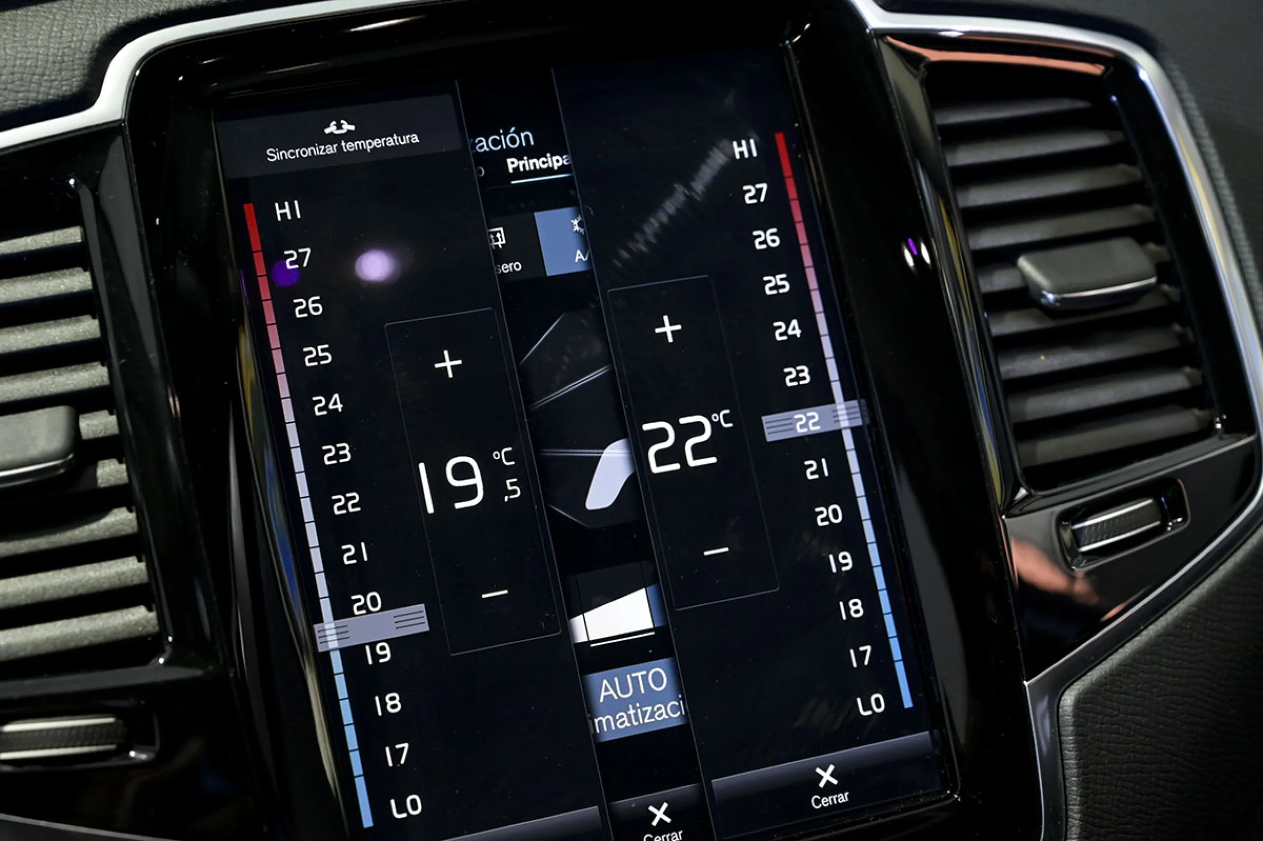 Volvo XC 90 XC90 2.0 B5 D AWD Momentum Pro Auto - Foto 31