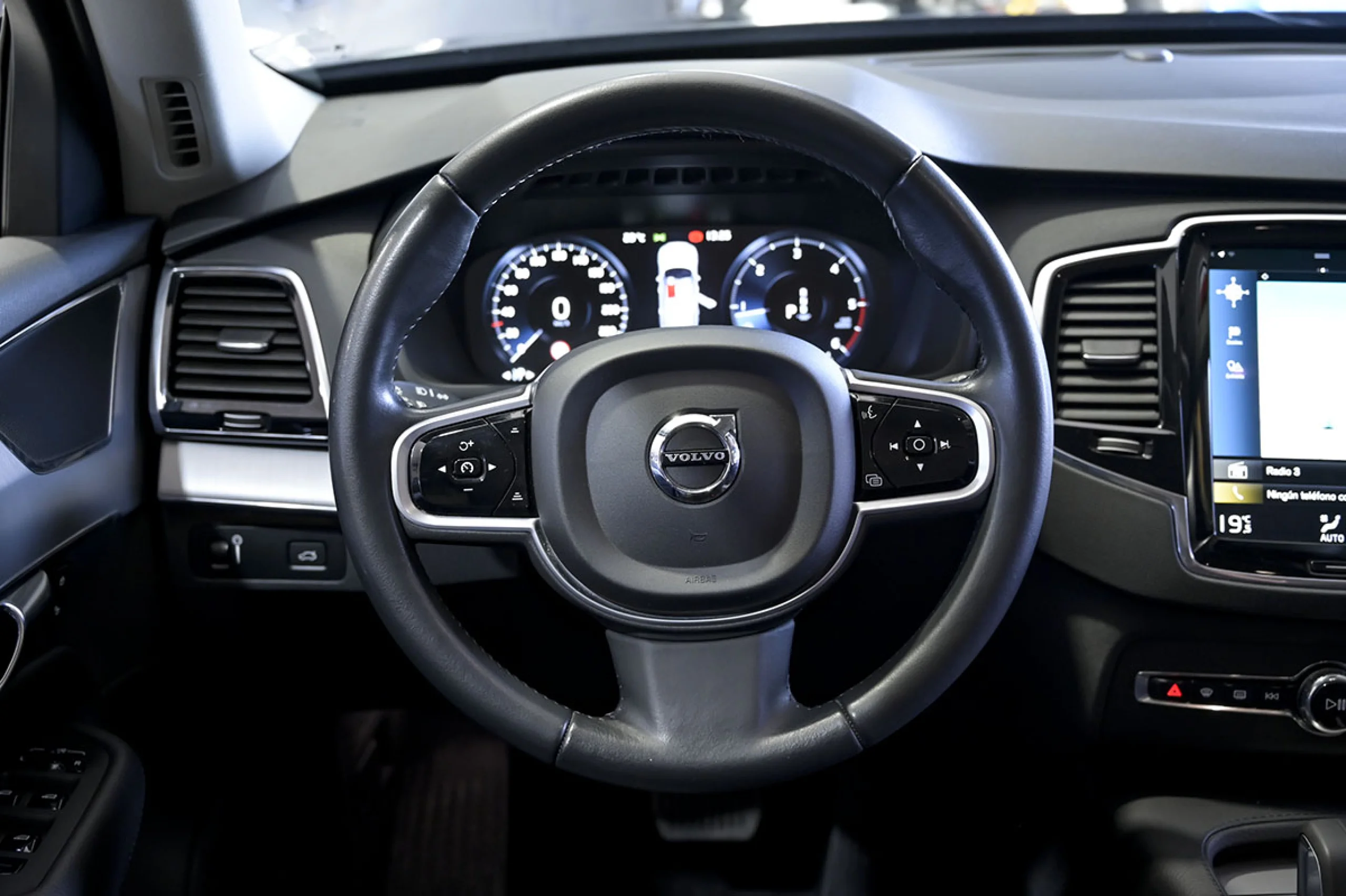 Volvo XC 90 XC90 2.0 B5 D AWD Momentum Pro Auto - Foto 28