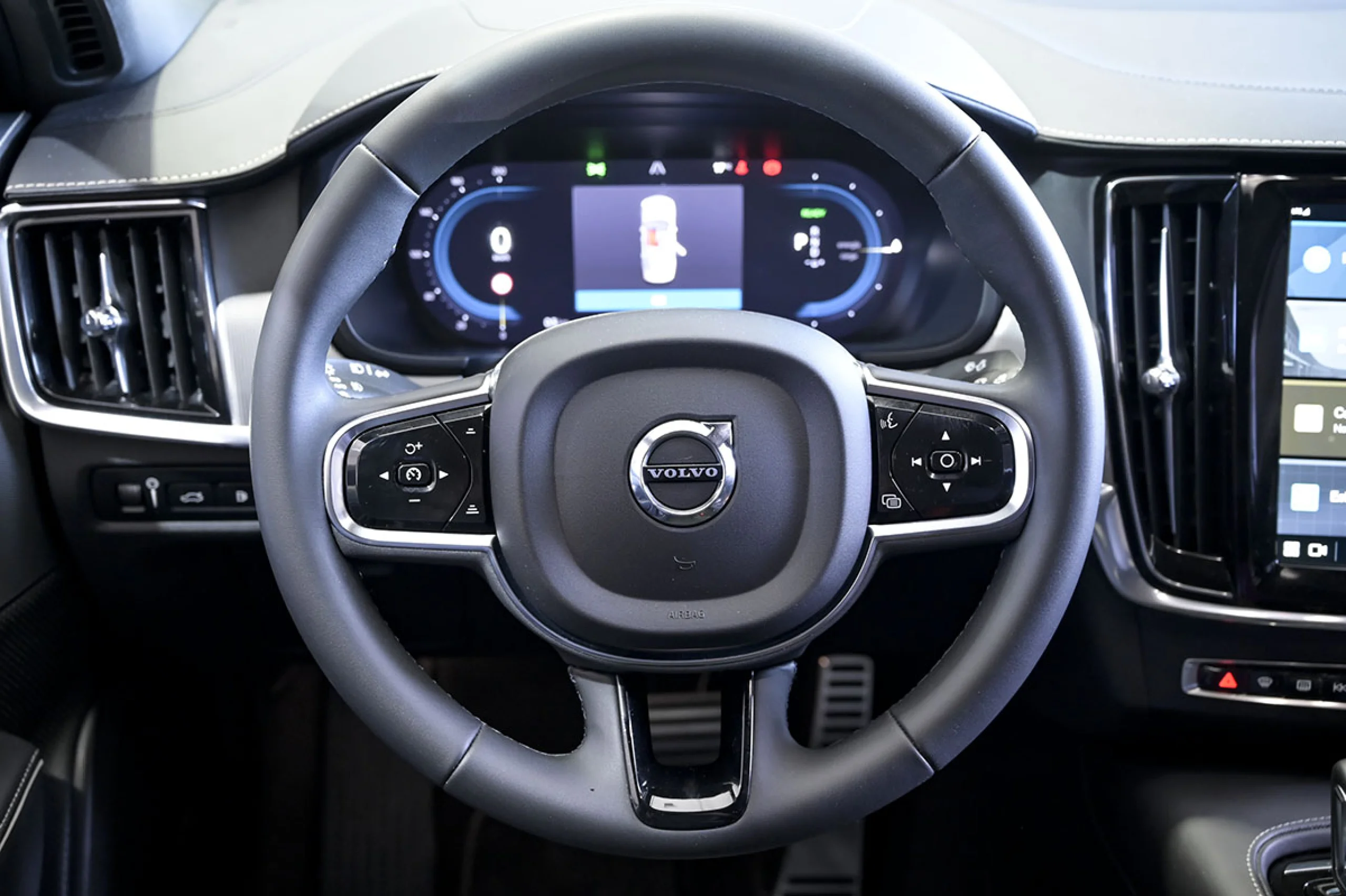 Volvo S90 2.0 T8 Twin AWD Recharge RDesign Auto - Foto 36