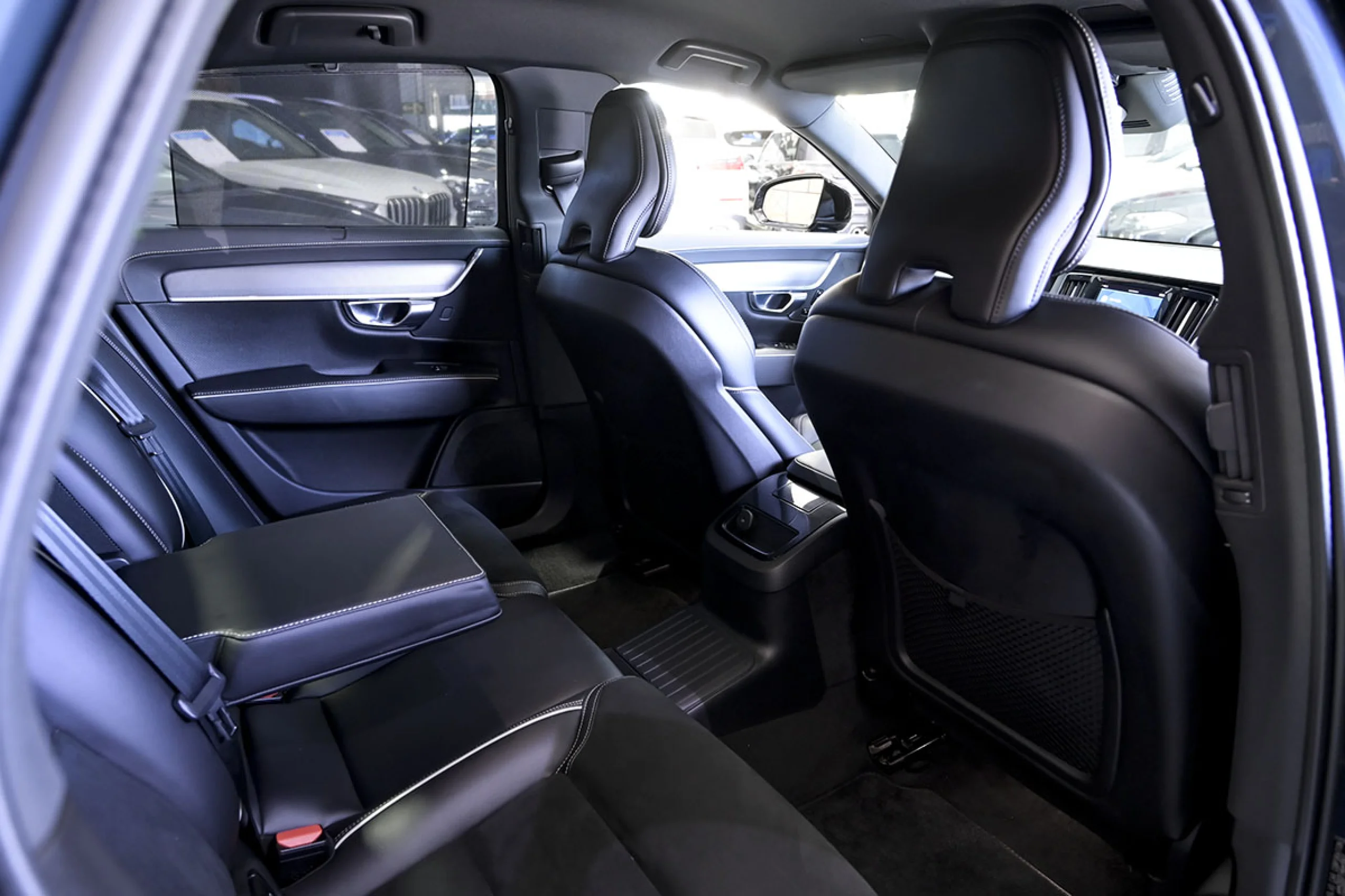 Volvo S90 2.0 T8 Twin AWD Recharge RDesign Auto - Foto 27