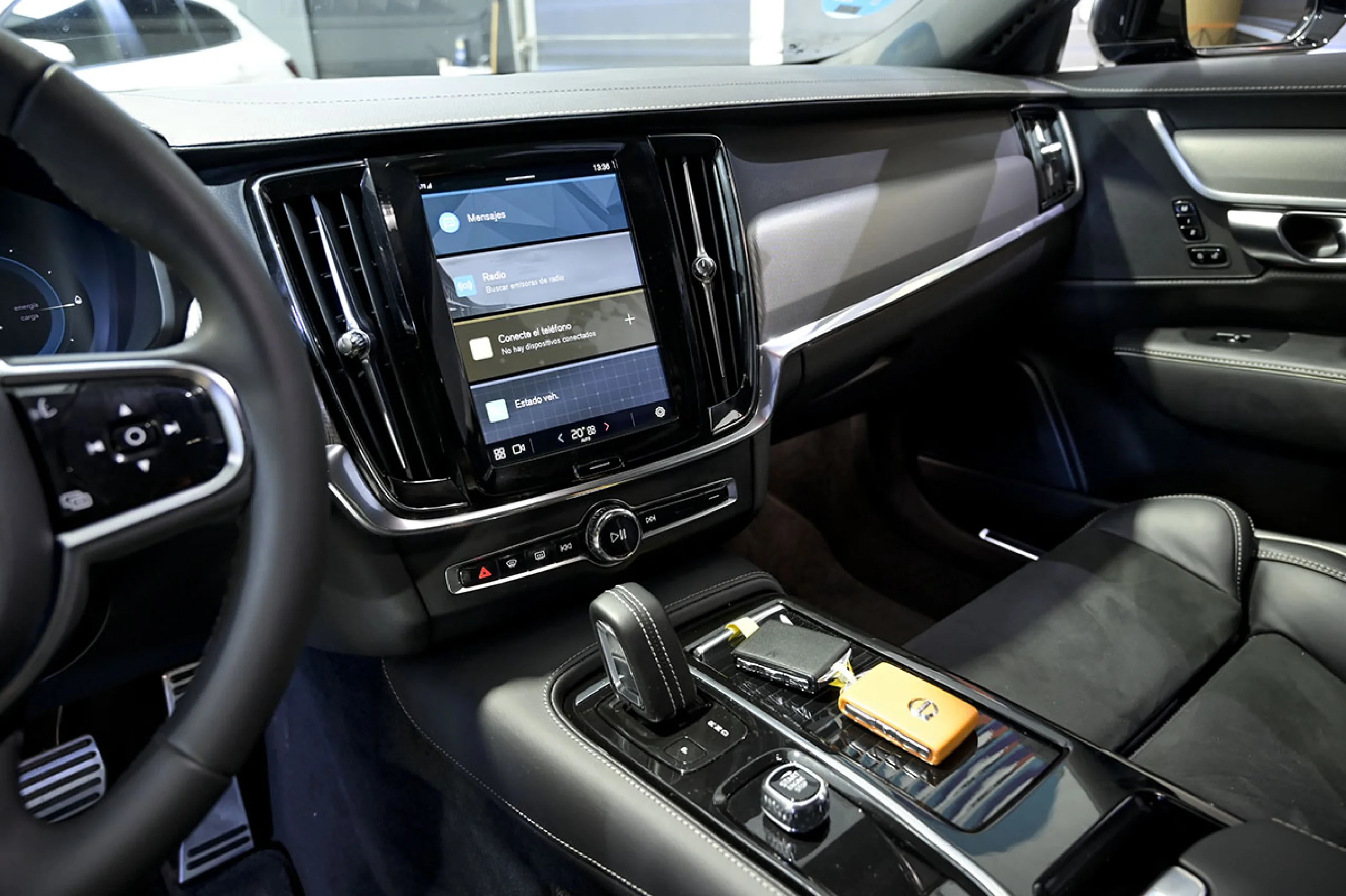 Volvo S90 2.0 T8 Twin AWD Recharge RDesign Auto - Foto 29