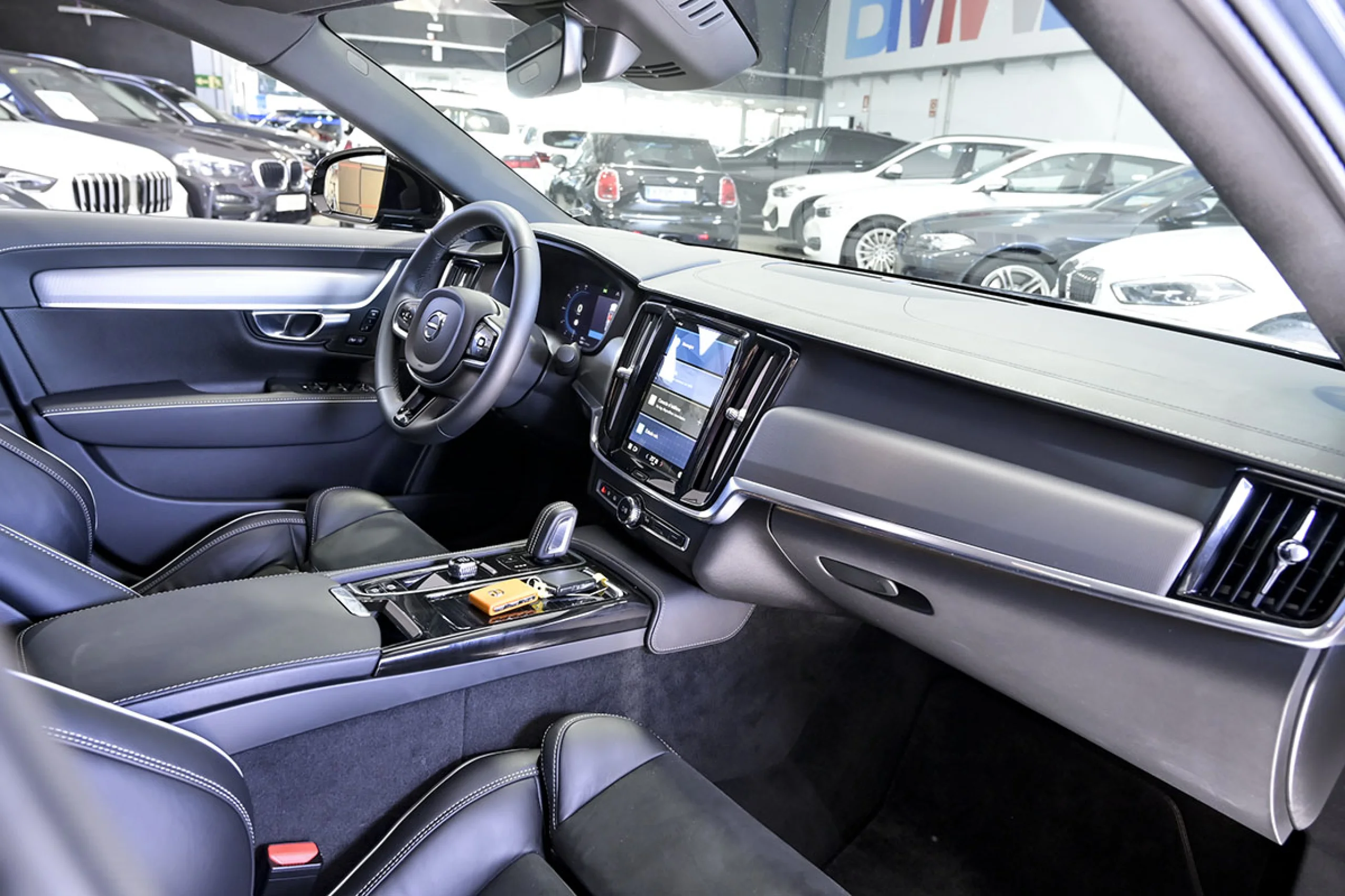 Volvo S90 2.0 T8 Twin AWD Recharge RDesign Auto - Foto 28