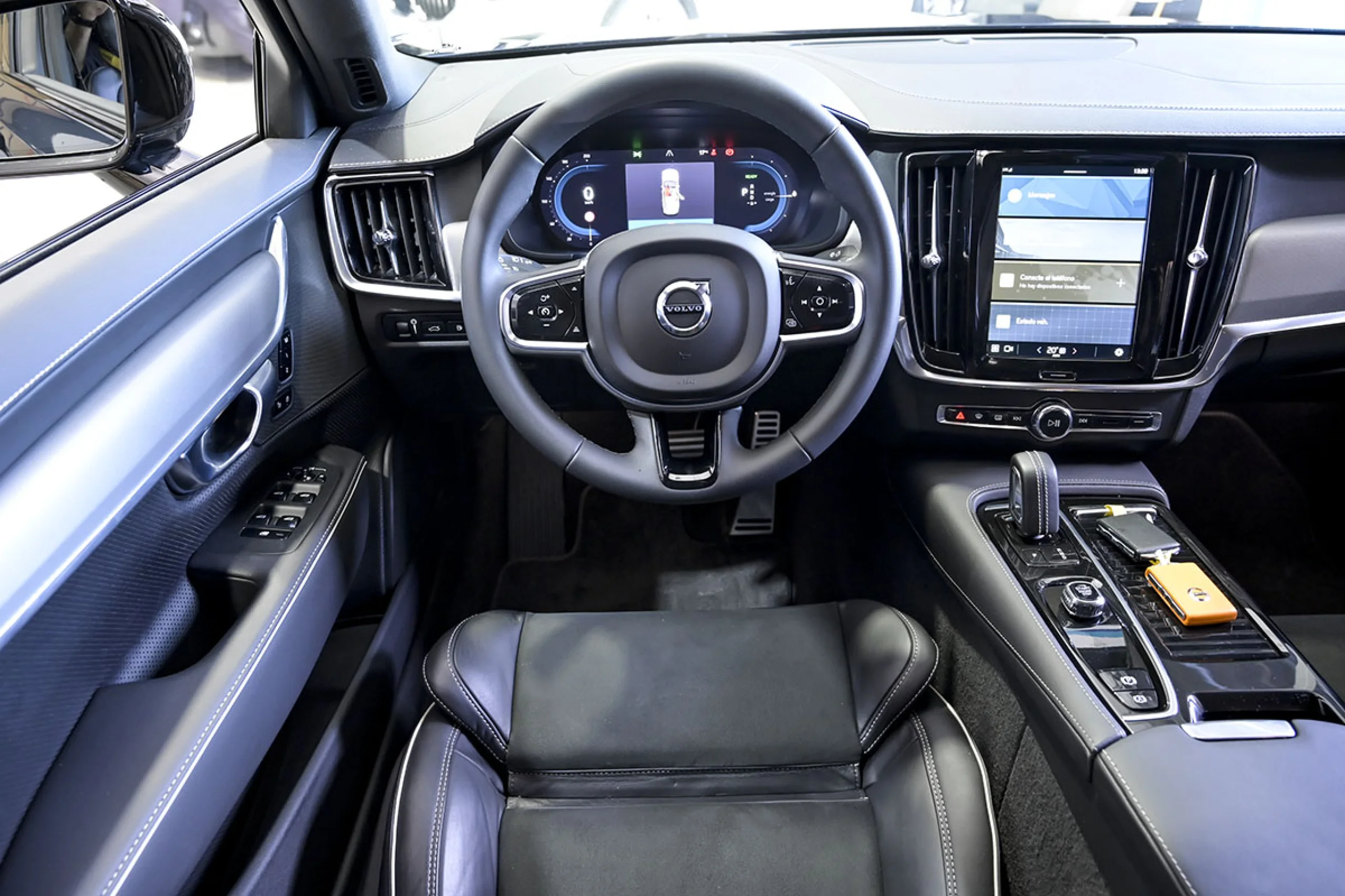 Volvo S90 2.0 T8 Twin AWD Recharge RDesign Auto - Foto 31