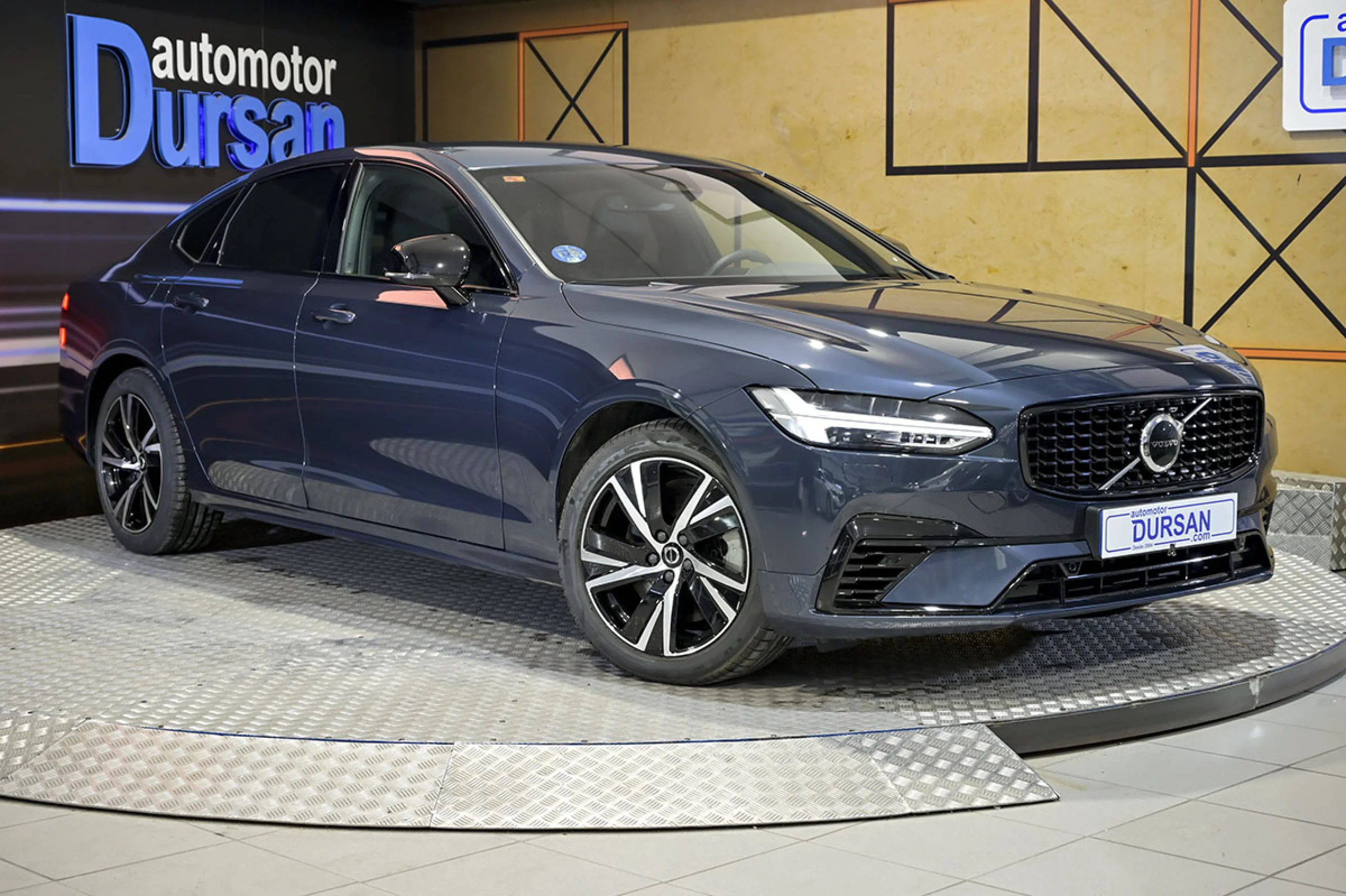 Volvo S90 2.0 T8 Twin AWD Recharge RDesign Auto - Foto 3