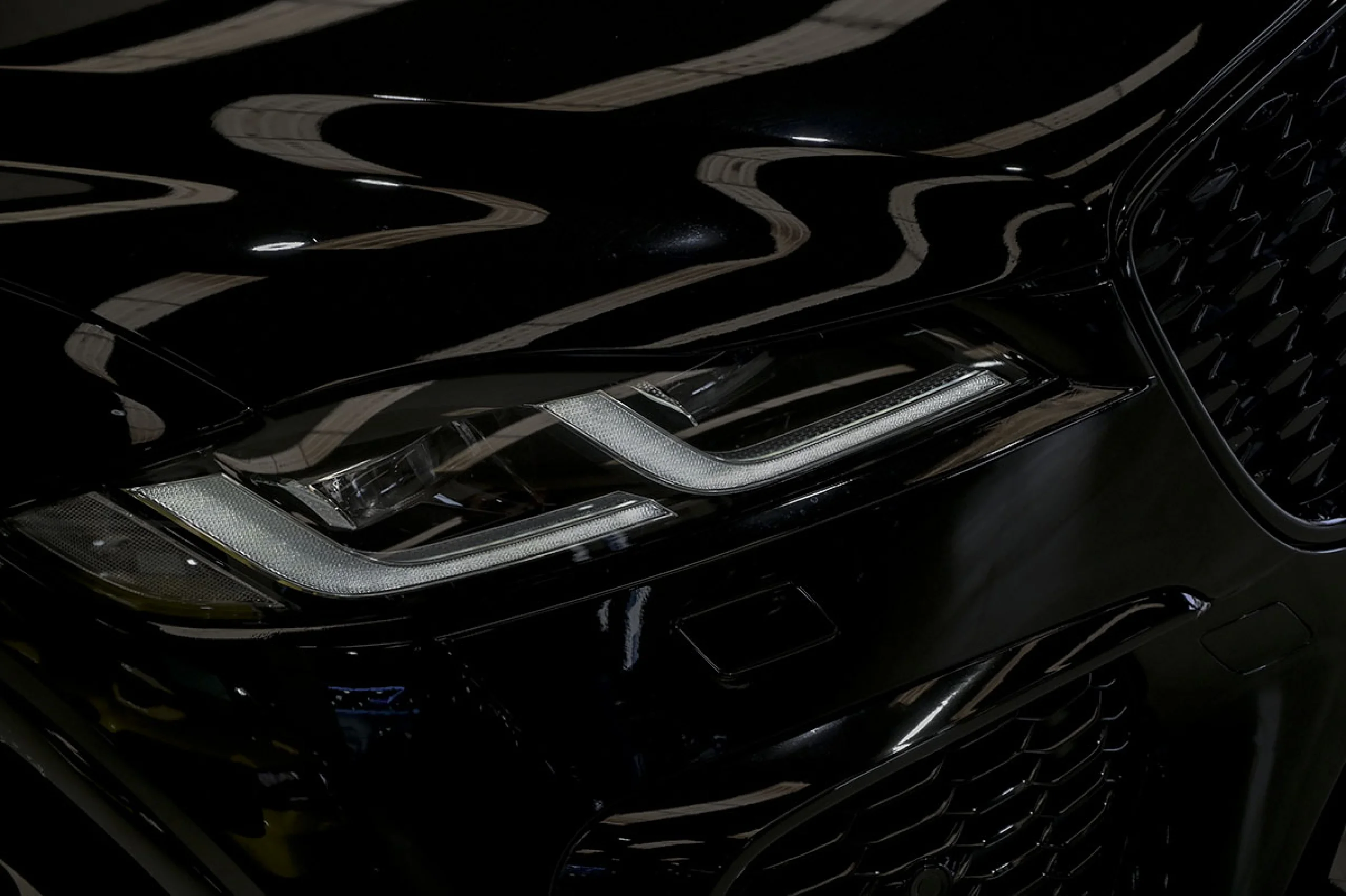 Jaguar F-Pace 5.0 V8 405kW SVR AWD Auto EDITION 1988 - Foto 21