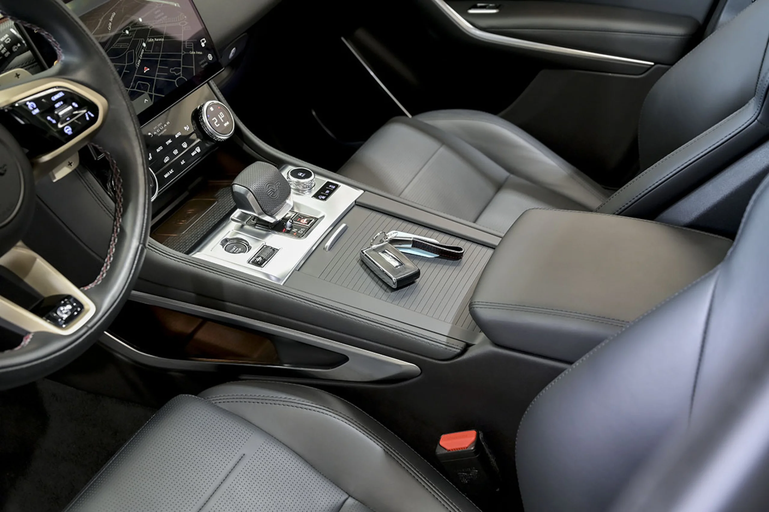 Jaguar F-Pace 5.0 V8 405kW SVR AWD Auto EDITION 1988 - Foto 42