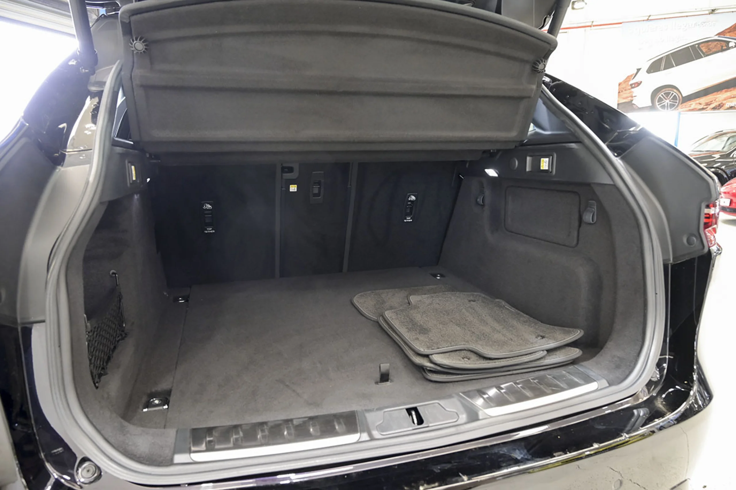 Jaguar F-Pace 5.0 V8 405kW SVR AWD Auto EDITION 1988 - Foto 11