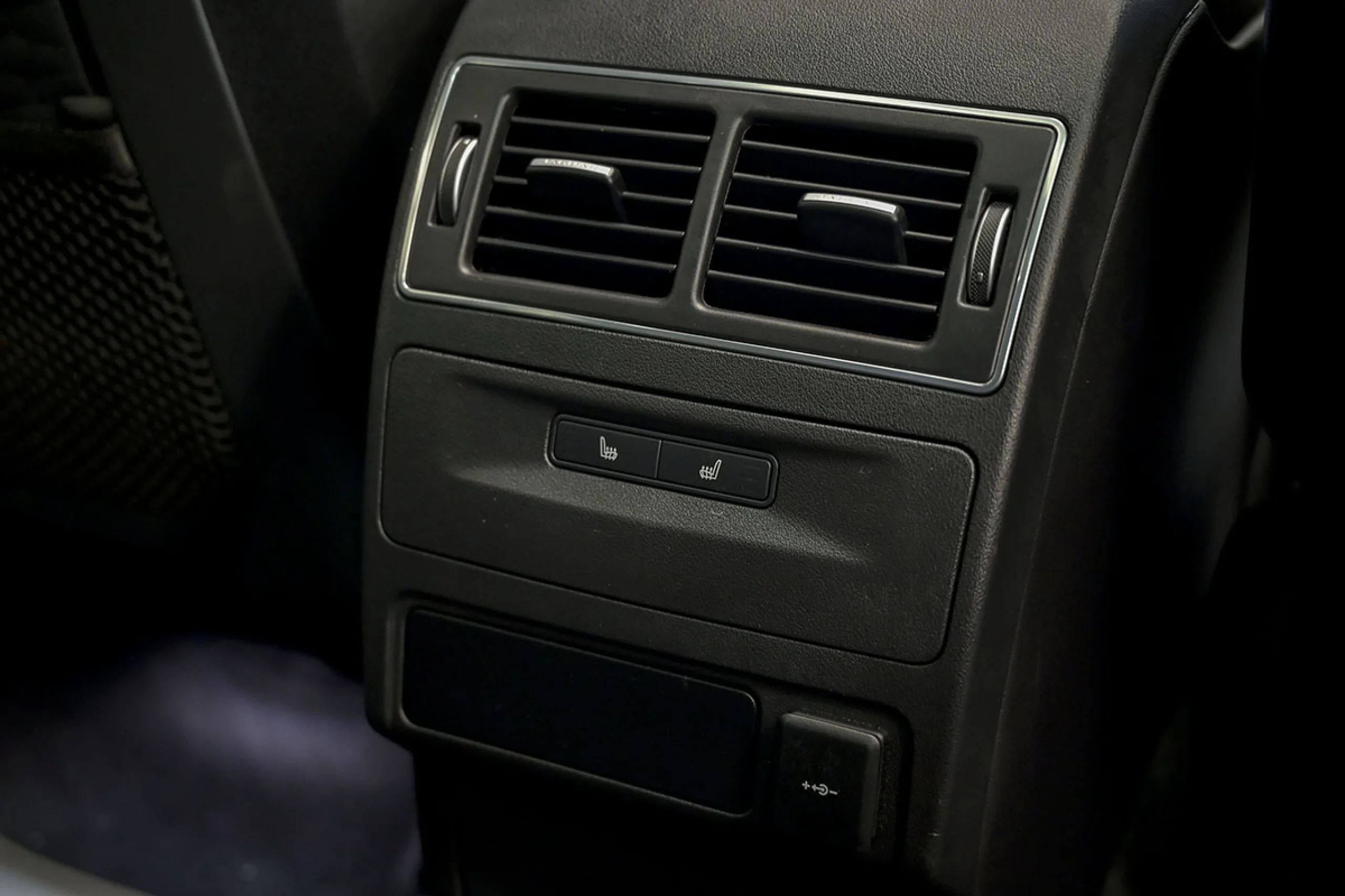 Jaguar F-Pace 5.0 V8 405kW SVR AWD Auto EDITION 1988 - Foto 48