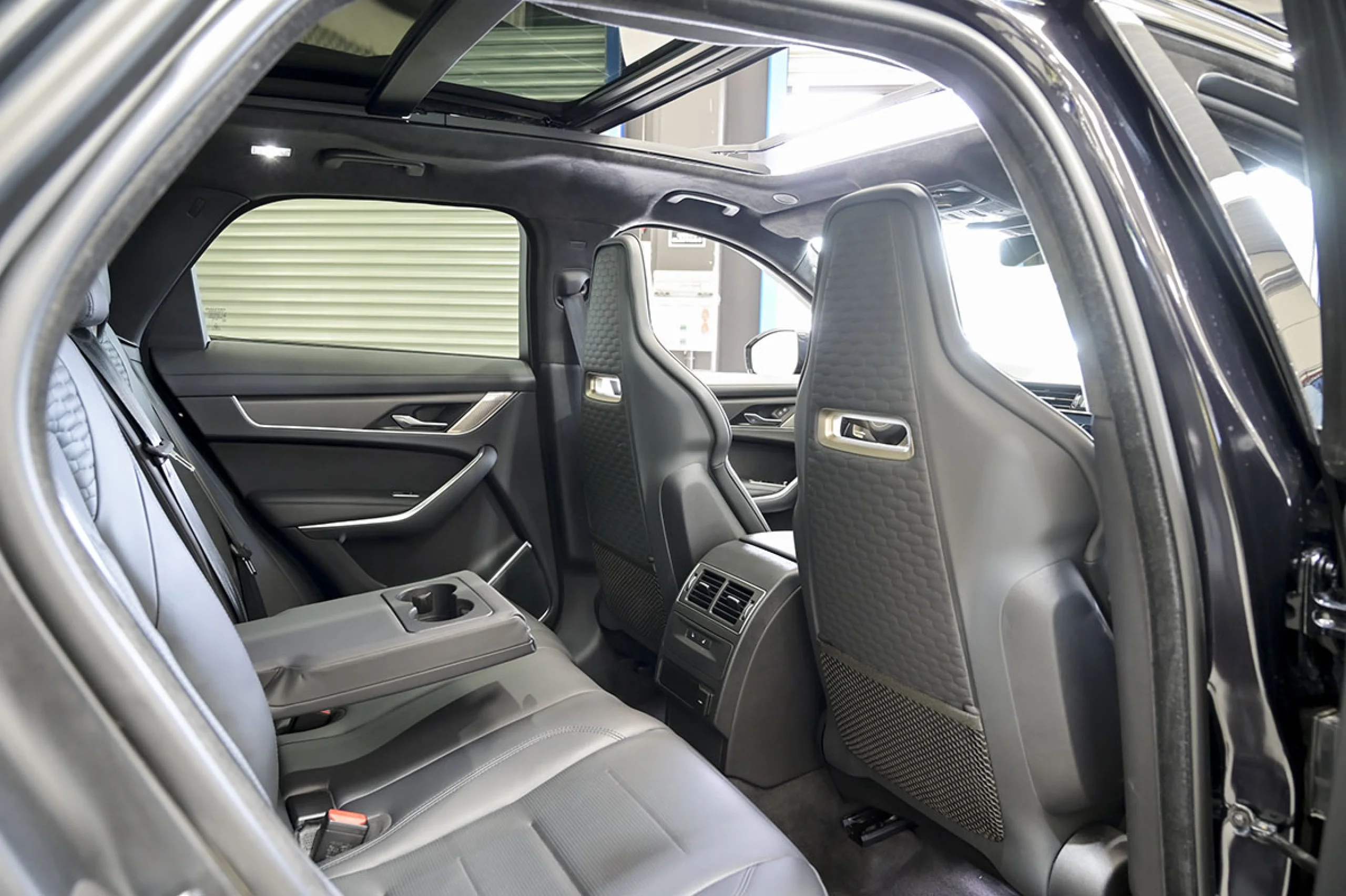 Jaguar F-Pace 5.0 V8 405kW SVR AWD Auto EDITION 1988 - Foto 13