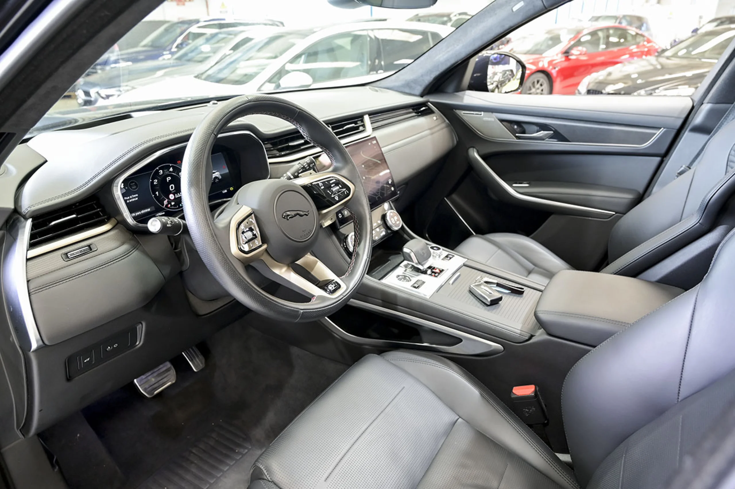 Jaguar F-Pace 5.0 V8 405kW SVR AWD Auto EDITION 1988 - Foto 4