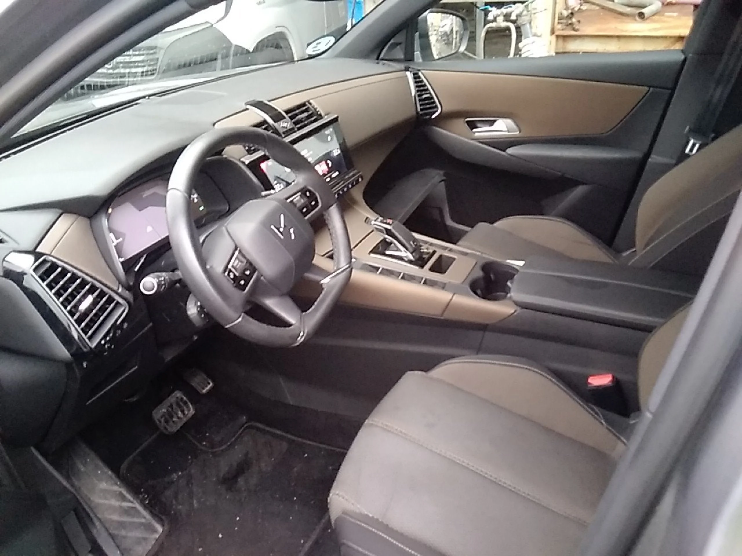 DS DS7 Crossback DS 7 CROSSBACK BlueHDi DE 96kW (130CV) AT Bastille + - Foto 7