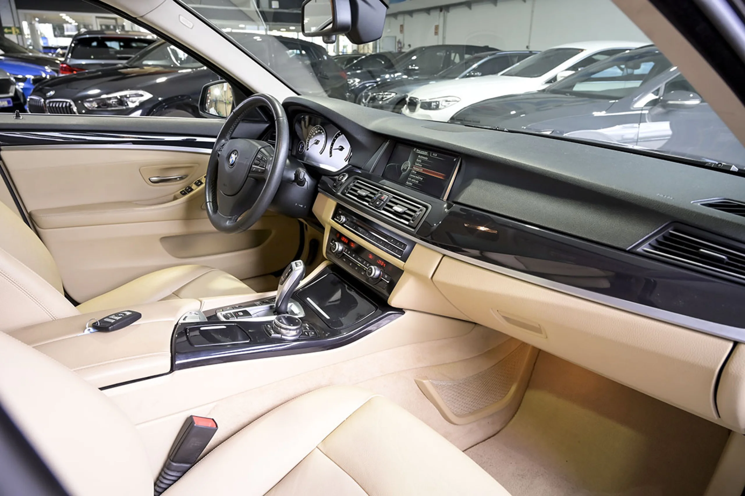 BMW 535 Serie 5 535iA xDrive - Foto 35