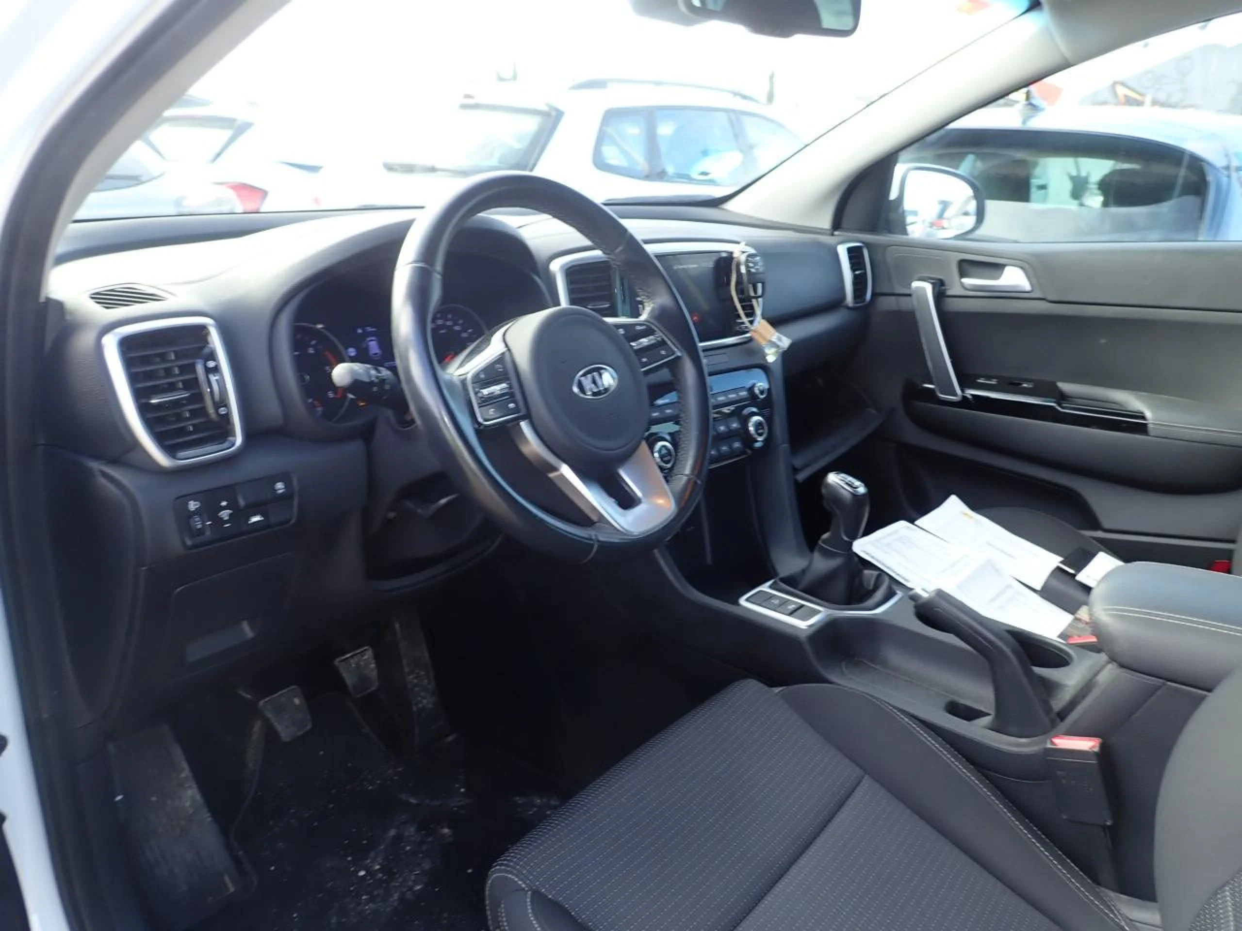 Kia Sportage 1.6 MHEV Black Edition 100kW (136CV) 4x2 - Foto 5