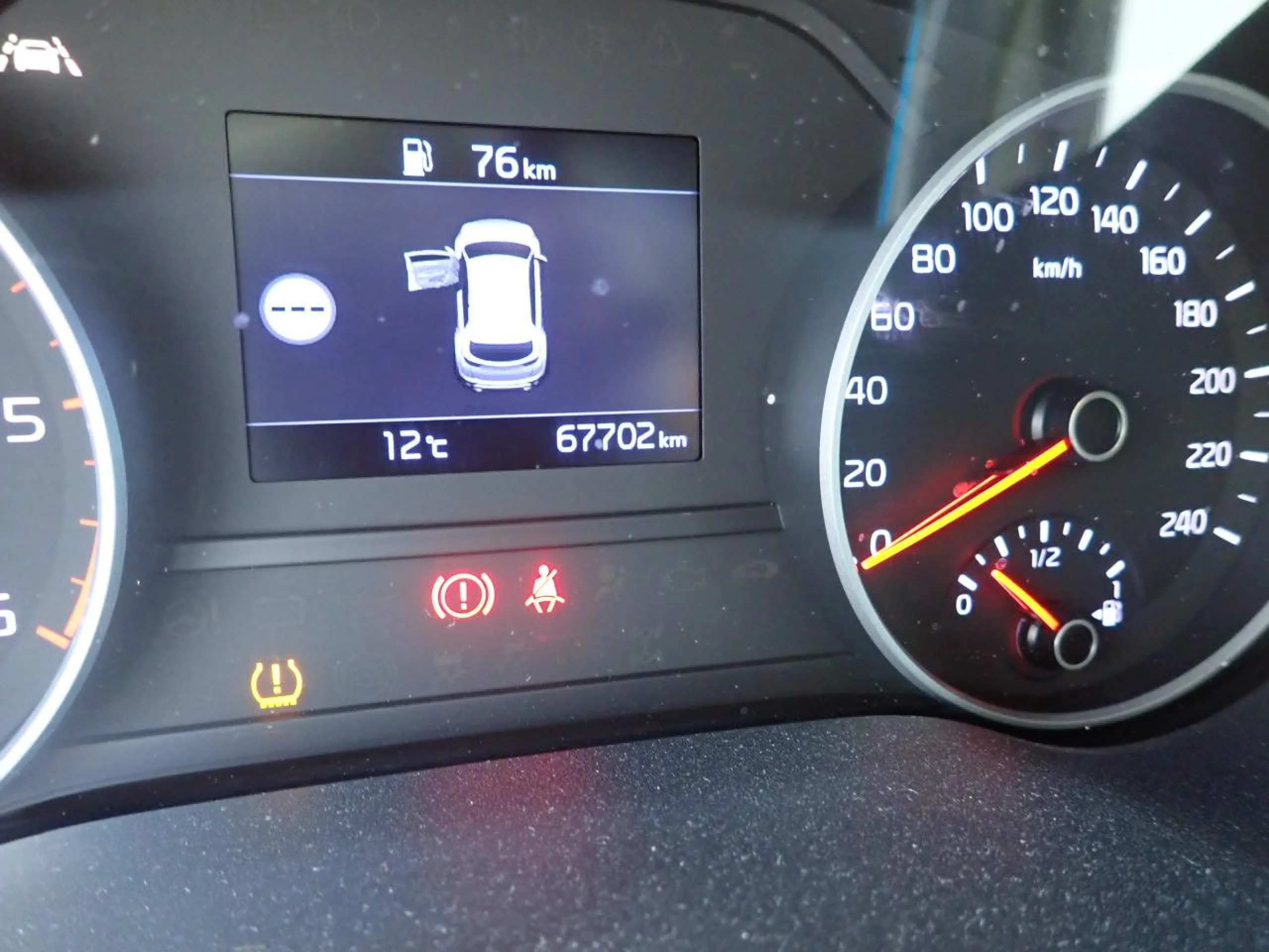 Kia Sportage 1.6 MHEV Black Edition 100kW (136CV) 4x2 - Foto 6