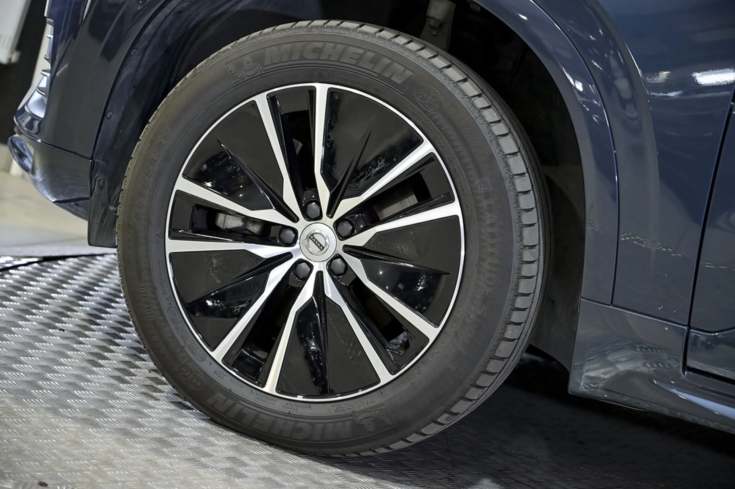 Volvo XC 90 XC90 2.0 B5 D AWD Momentum Pro Auto - Foto 14