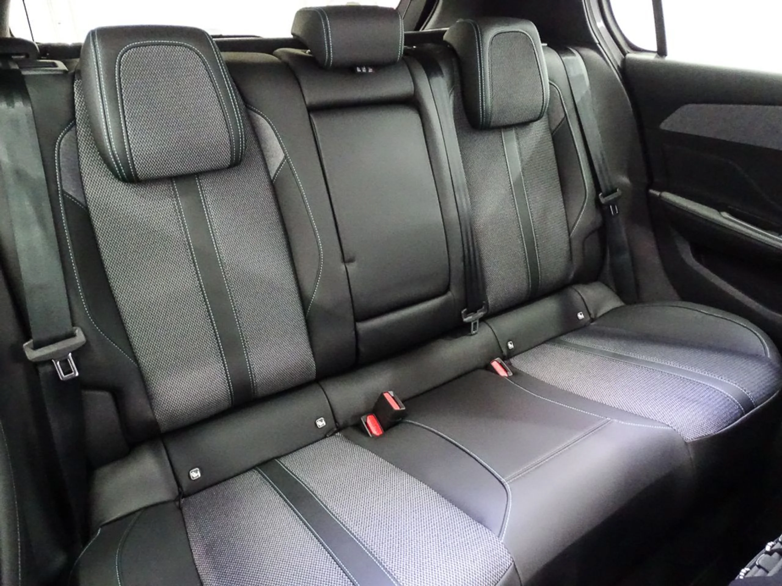 Peugeot 308 5P Allure Pack Hybrid 180 eEAT8 - Foto 10