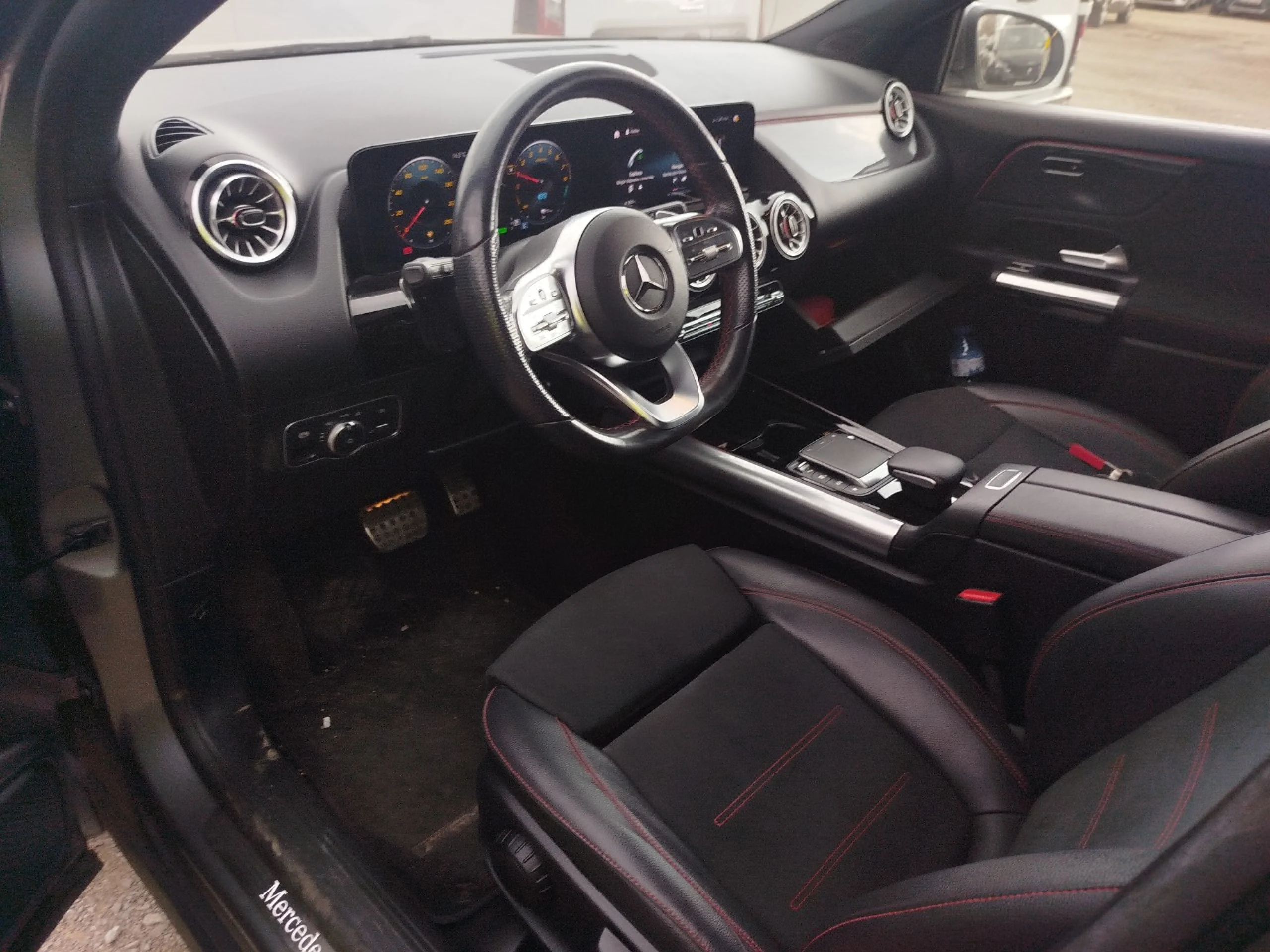 Mercedes-Benz GLA 250 MERCEDES GLA  250 e - Foto 7