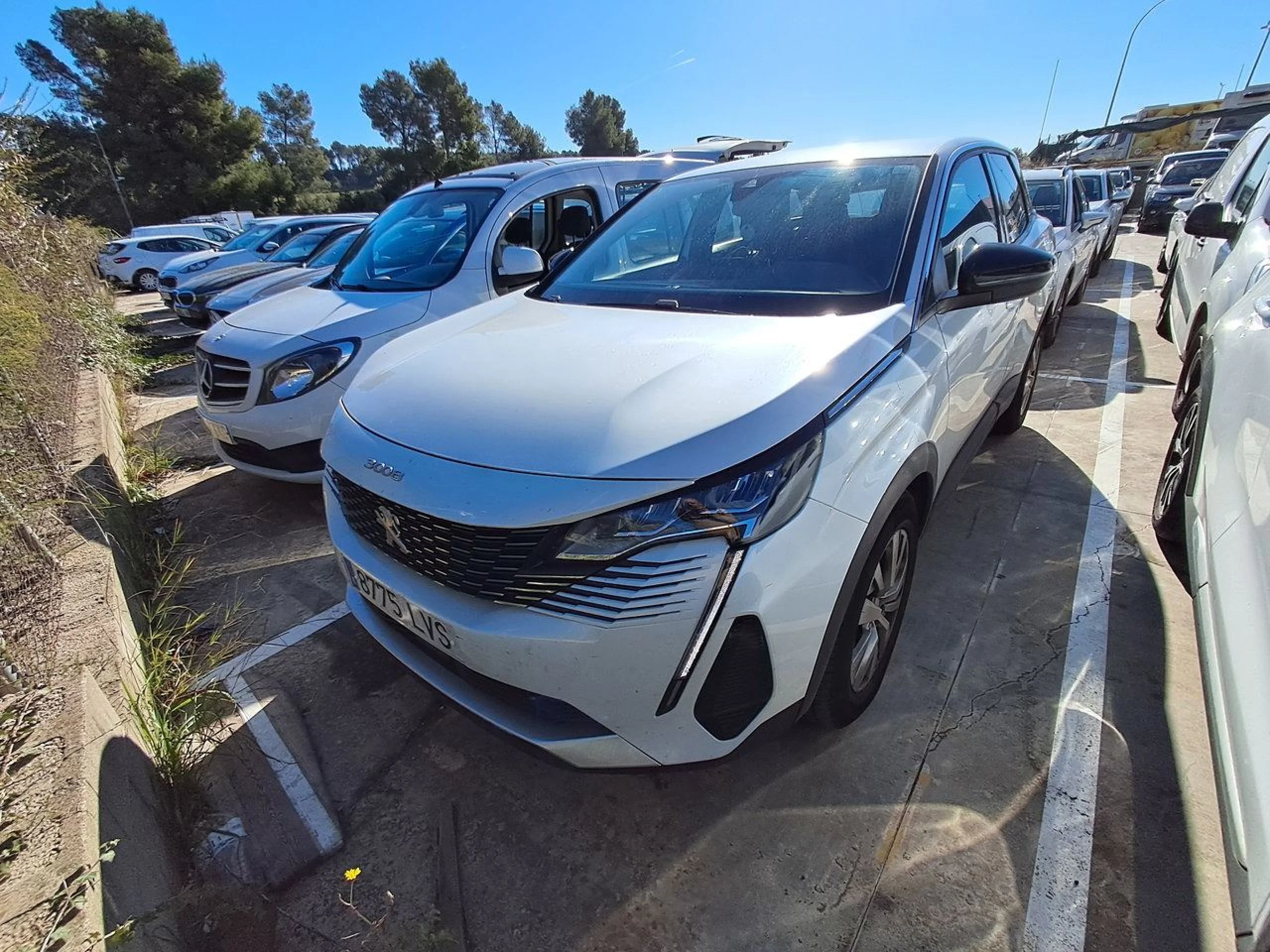 Peugeot 3008 1.5 BlueHDi 96kW (130CV) S&amp;S Active Pack - Foto 1