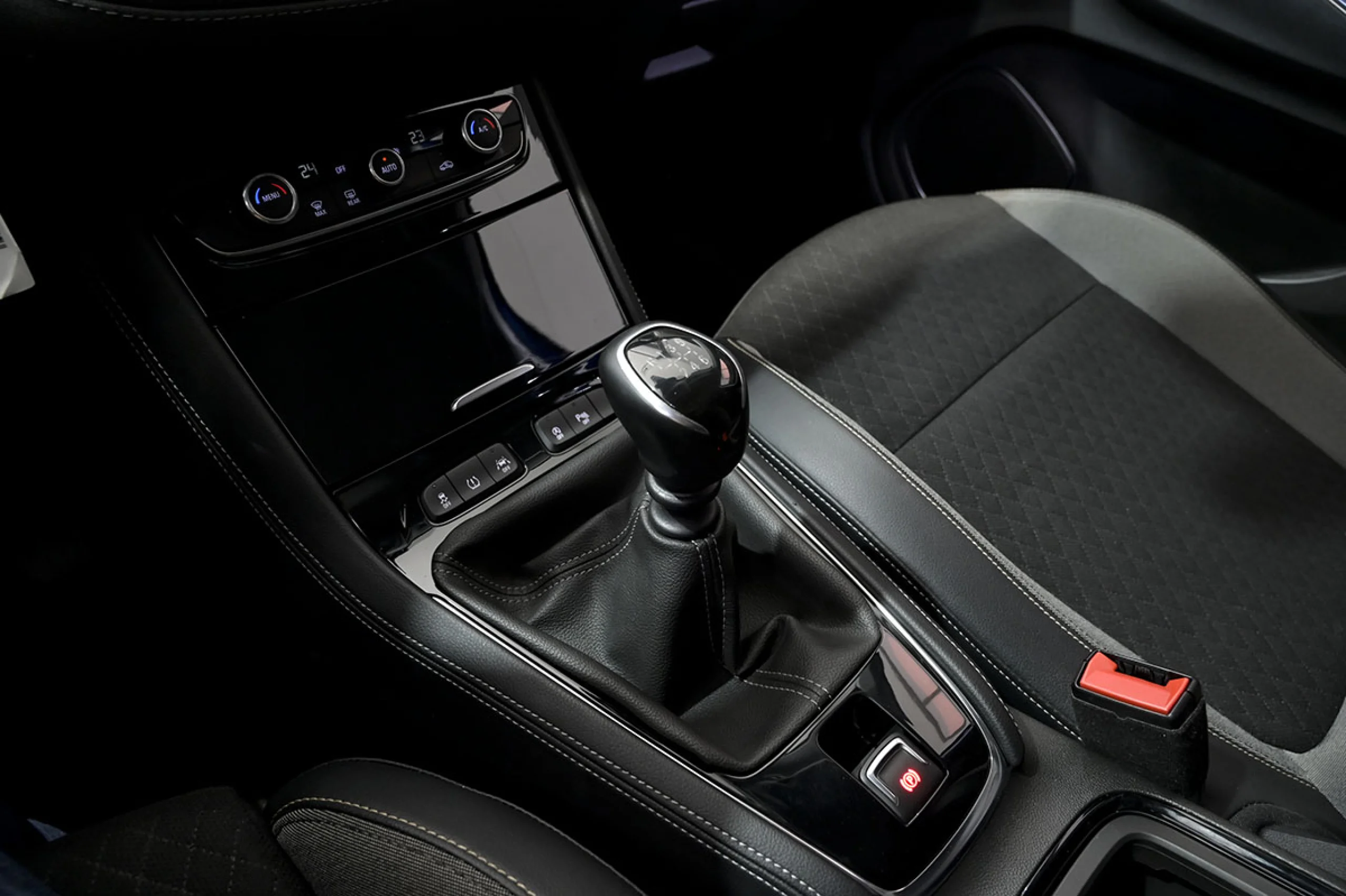 Opel GrandLand X 1.2 Turbo Design Line - Foto 27