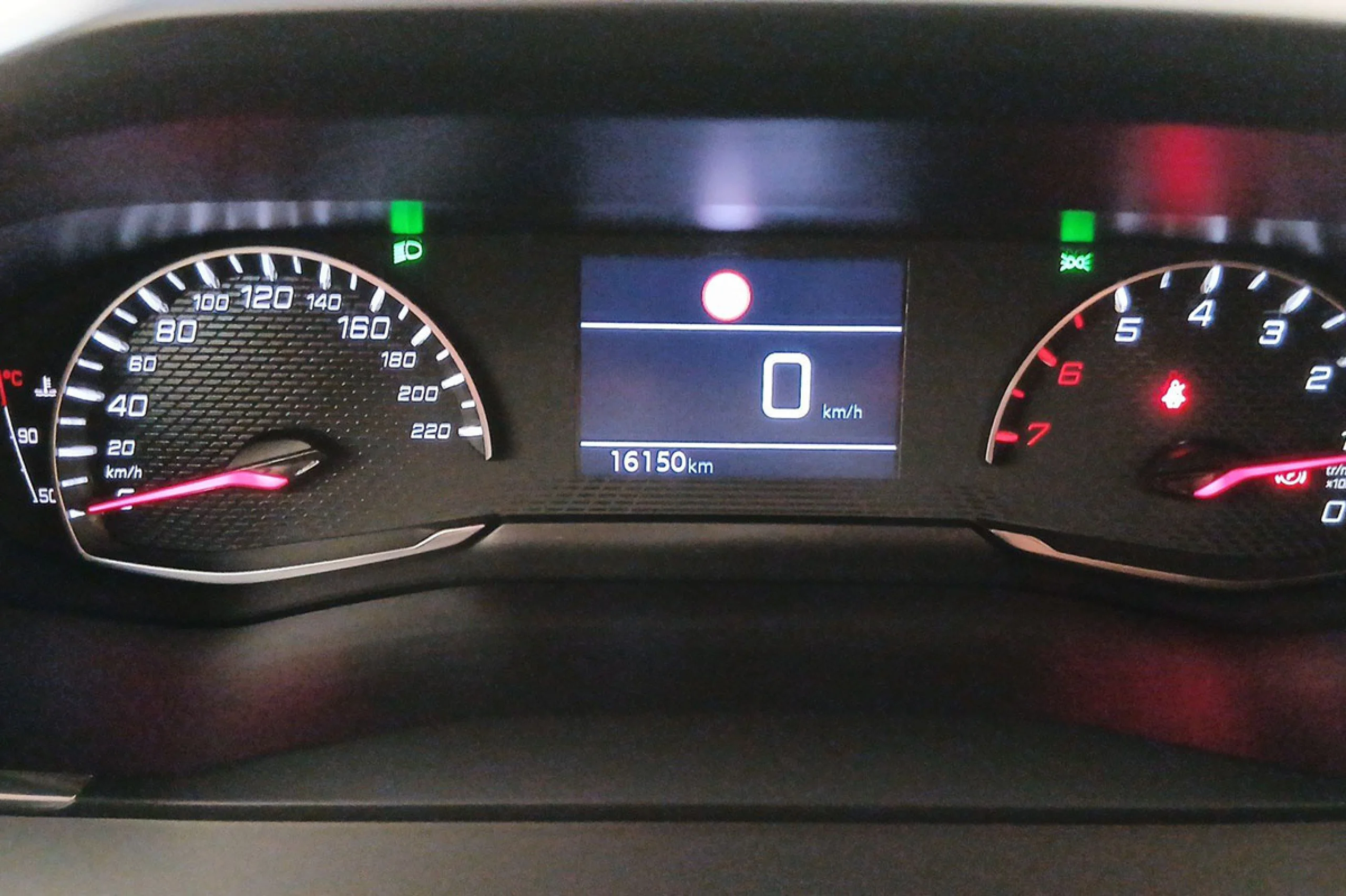 Peugeot 2008 Active Puretech 100 SS 6 Vel. MAN - Foto 7