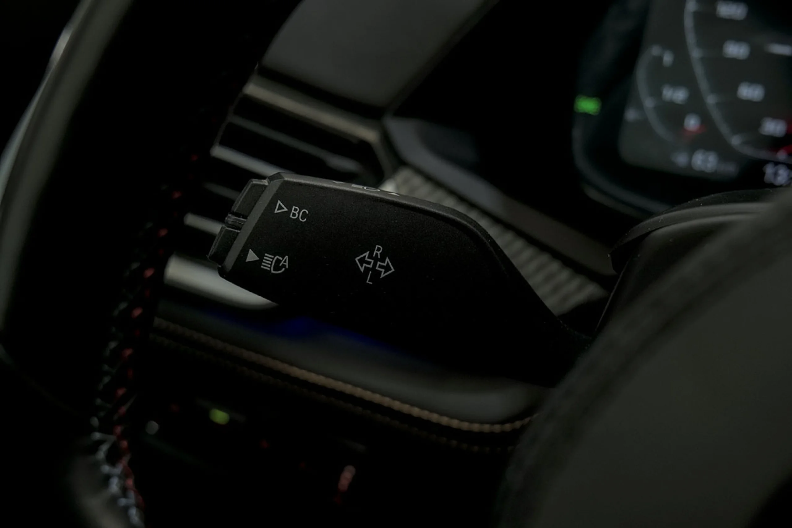 BMW X6 M Competition - Foto 28