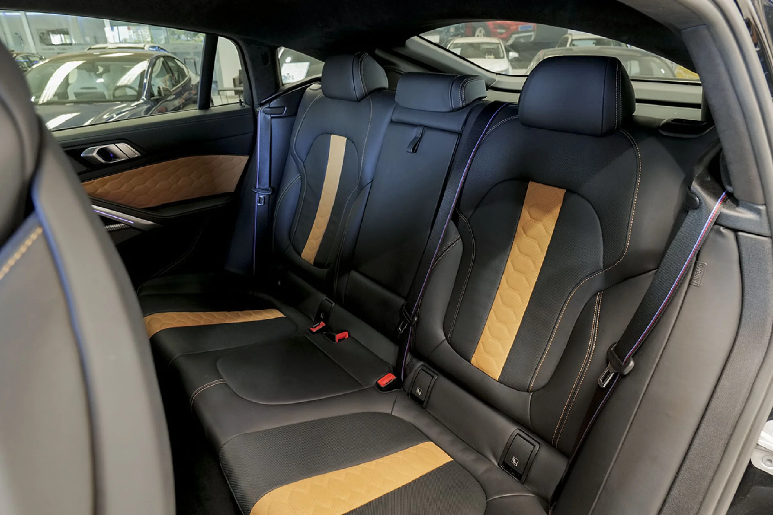 BMW X6 M Competition - Foto 14