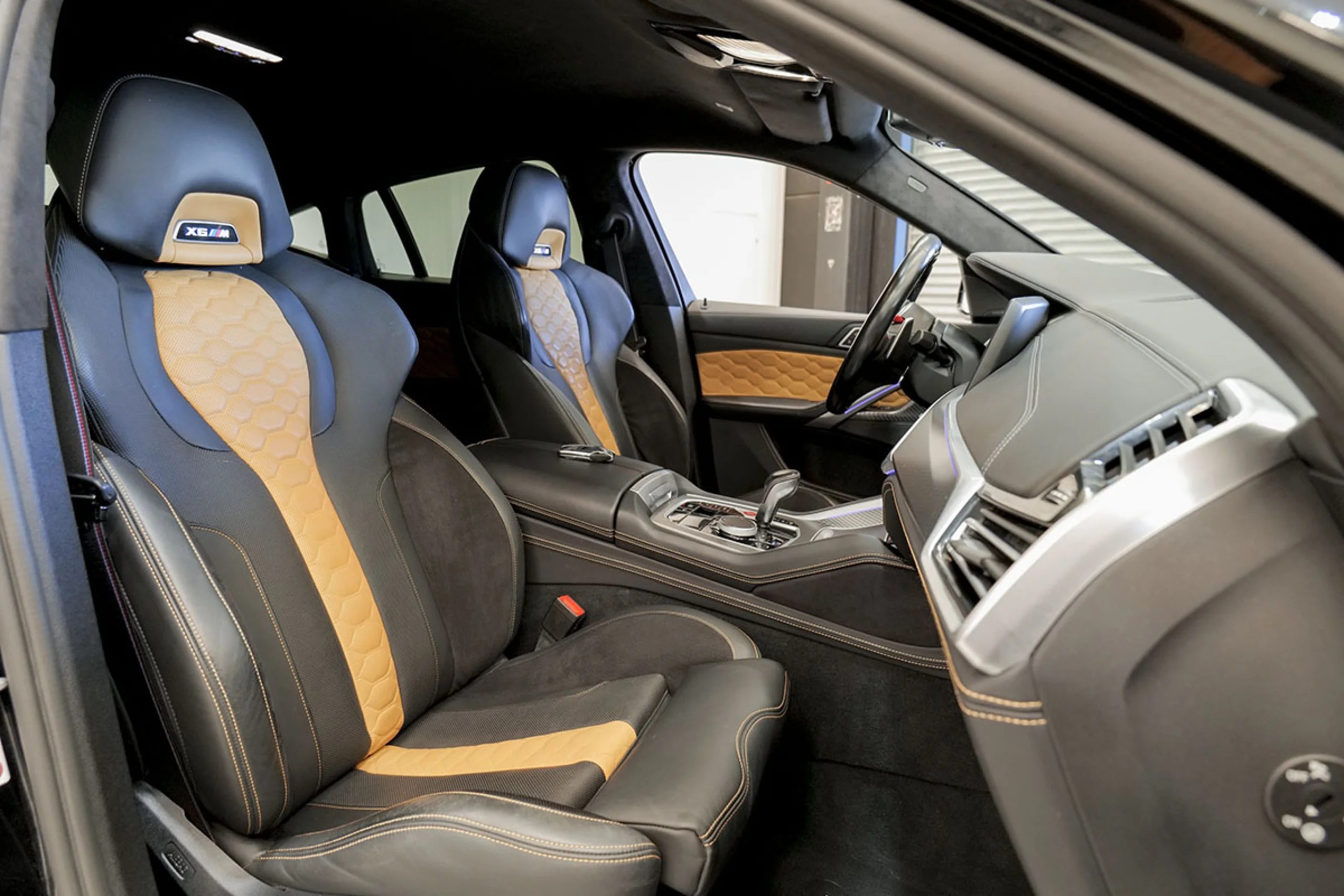 BMW X6 M Competition - Foto 38