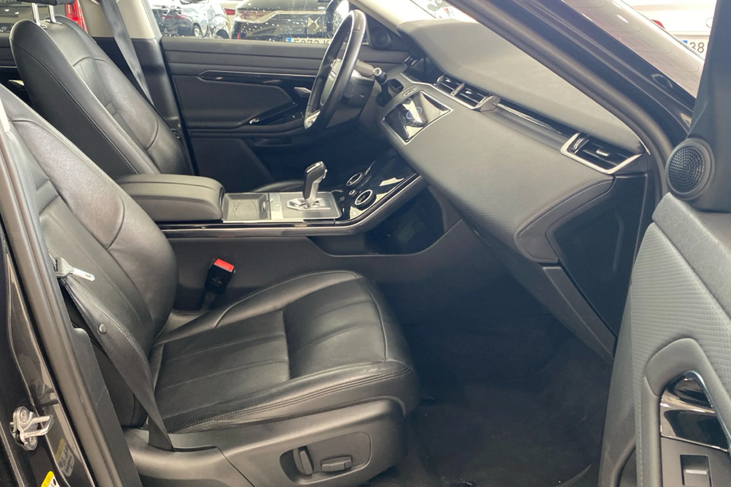 Land Rover Range Rover Evoque 2.0 D150 RDynamic AUTO 4WD - Foto 19