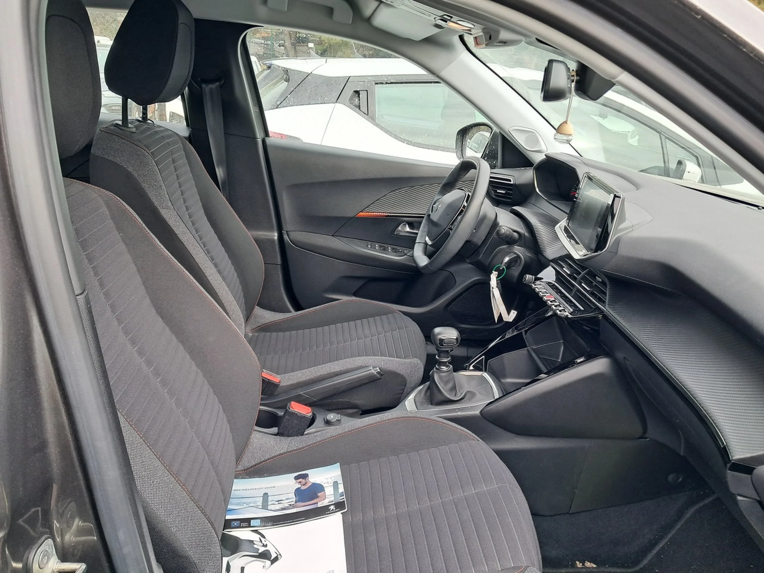 Peugeot 2008 Active Pack BlueHDI 81kW (110CV) - Foto 8