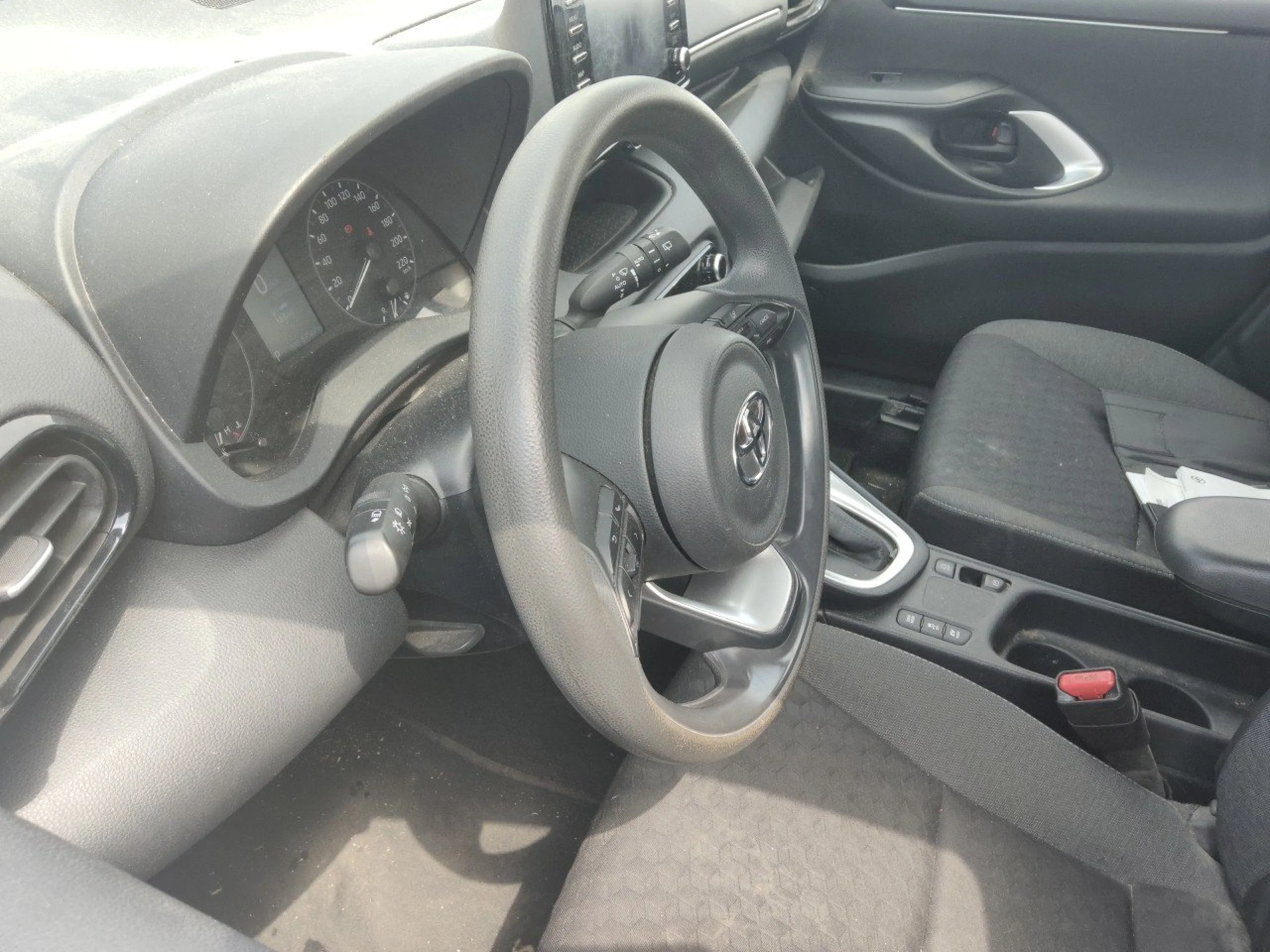 Toyota Yaris 1.5 120H Business Plus - Foto 7